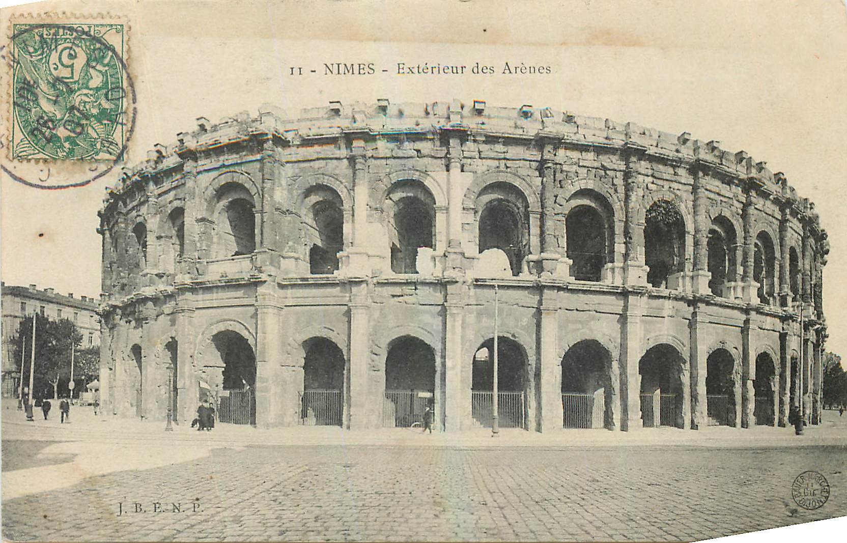 CPA Nimes Exterieur des Arenes 