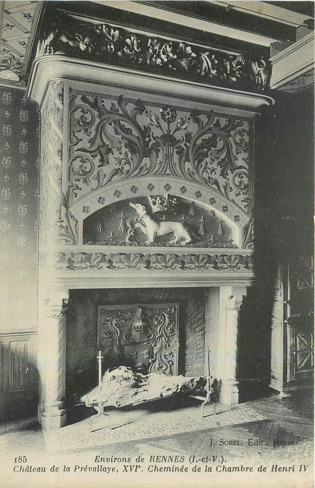 CPA Environs de Rennes E et V Chateau de la Prevallaye Cheminee de la Chambre de Henri IV