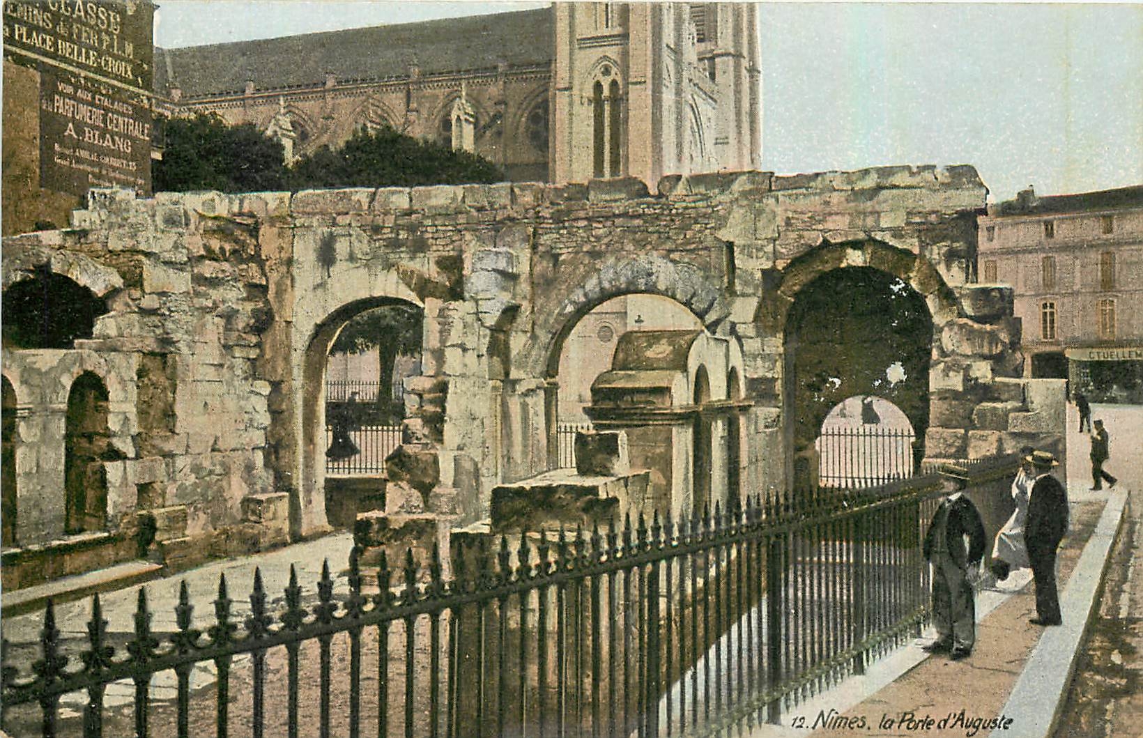 CPA Nimes La Pont d'Auguste 