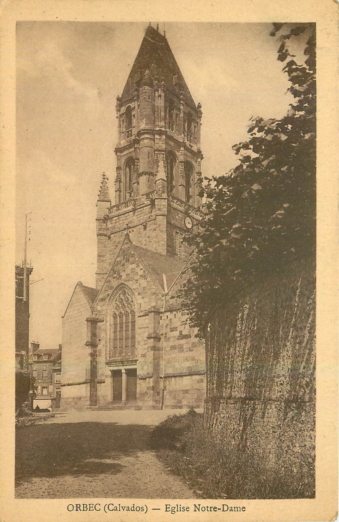 CPA Orbec Calvados Eglise Notre Dame 