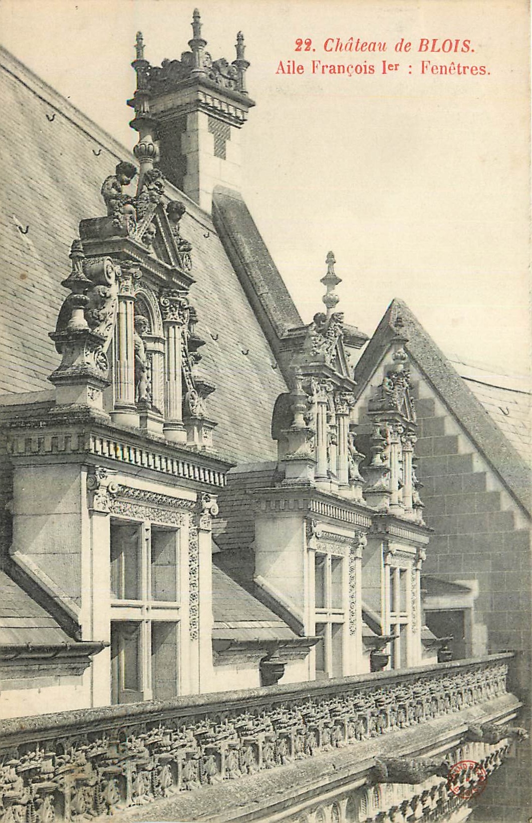 CPA Chateau de Blois Aile Francois I Fenetres
