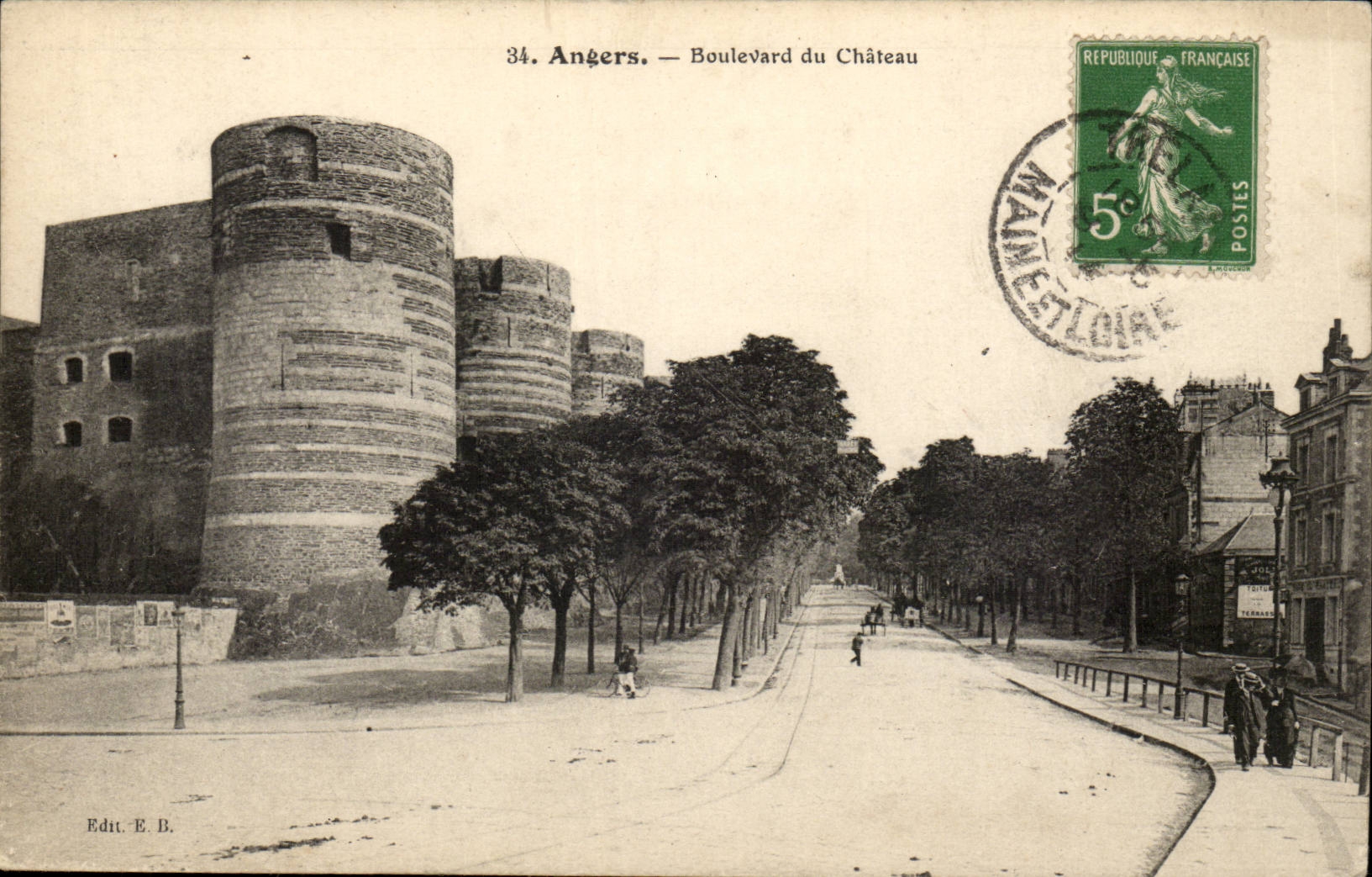 Angers CPA the boulevard of the castle