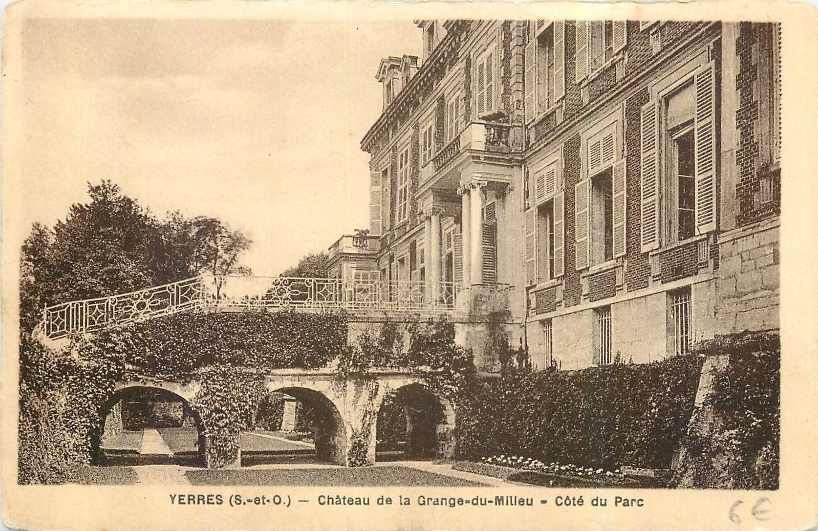 CPA Yerres S et O Chateau de la Grange Millieu Cote du Parc