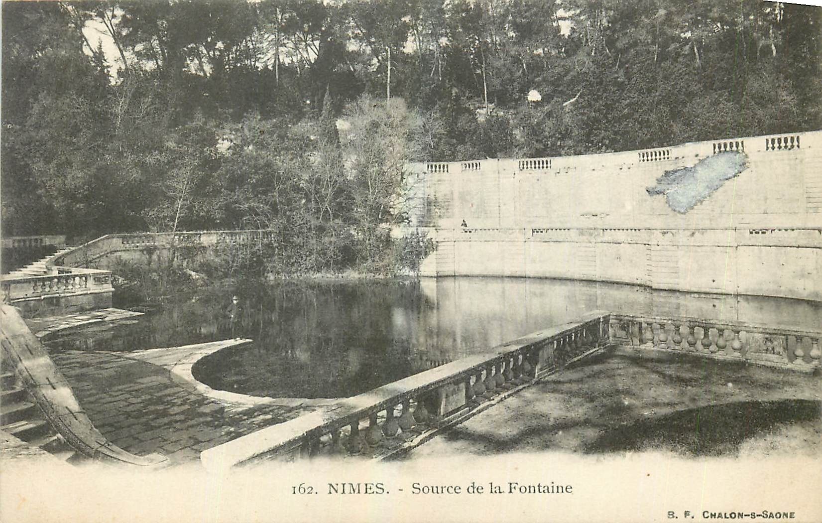 CPA Nimes Source de la Fontaine 