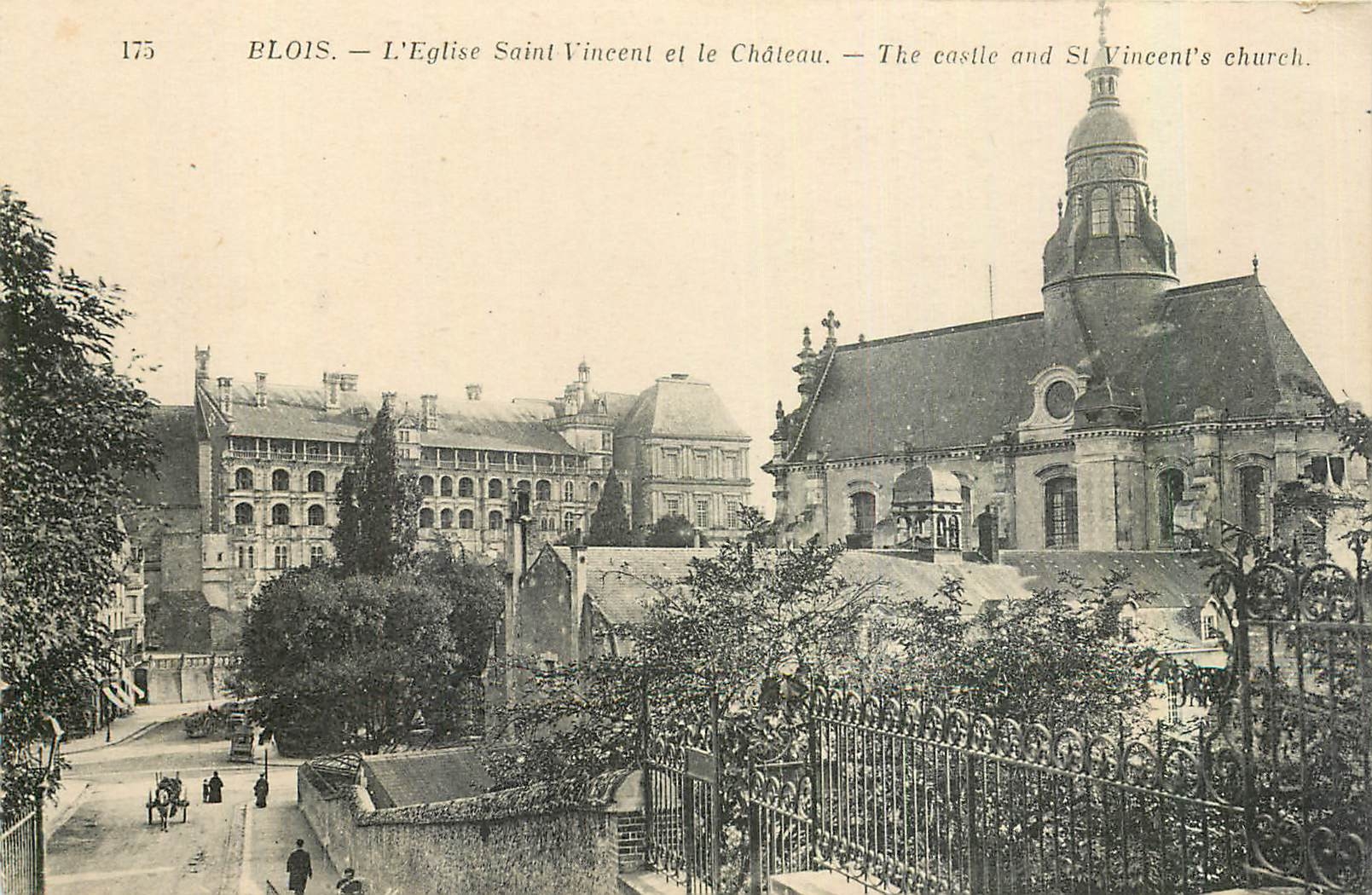 CPA Blois l'Eglise Saint Vincent et le Chateau