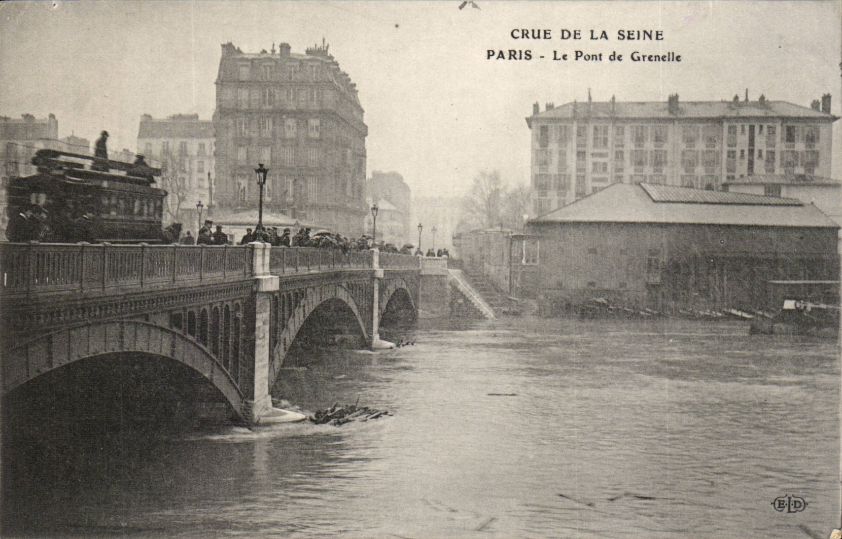 Raw CPA of the Seine Paris floods of bets the bridge of Grenelle