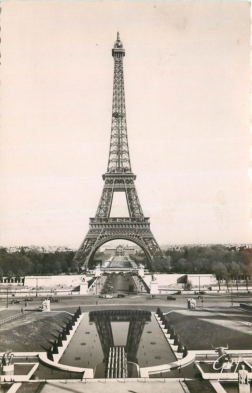 CPM Paris et ses Merveilles  La tour Eiffel vue du palais de Chaillot