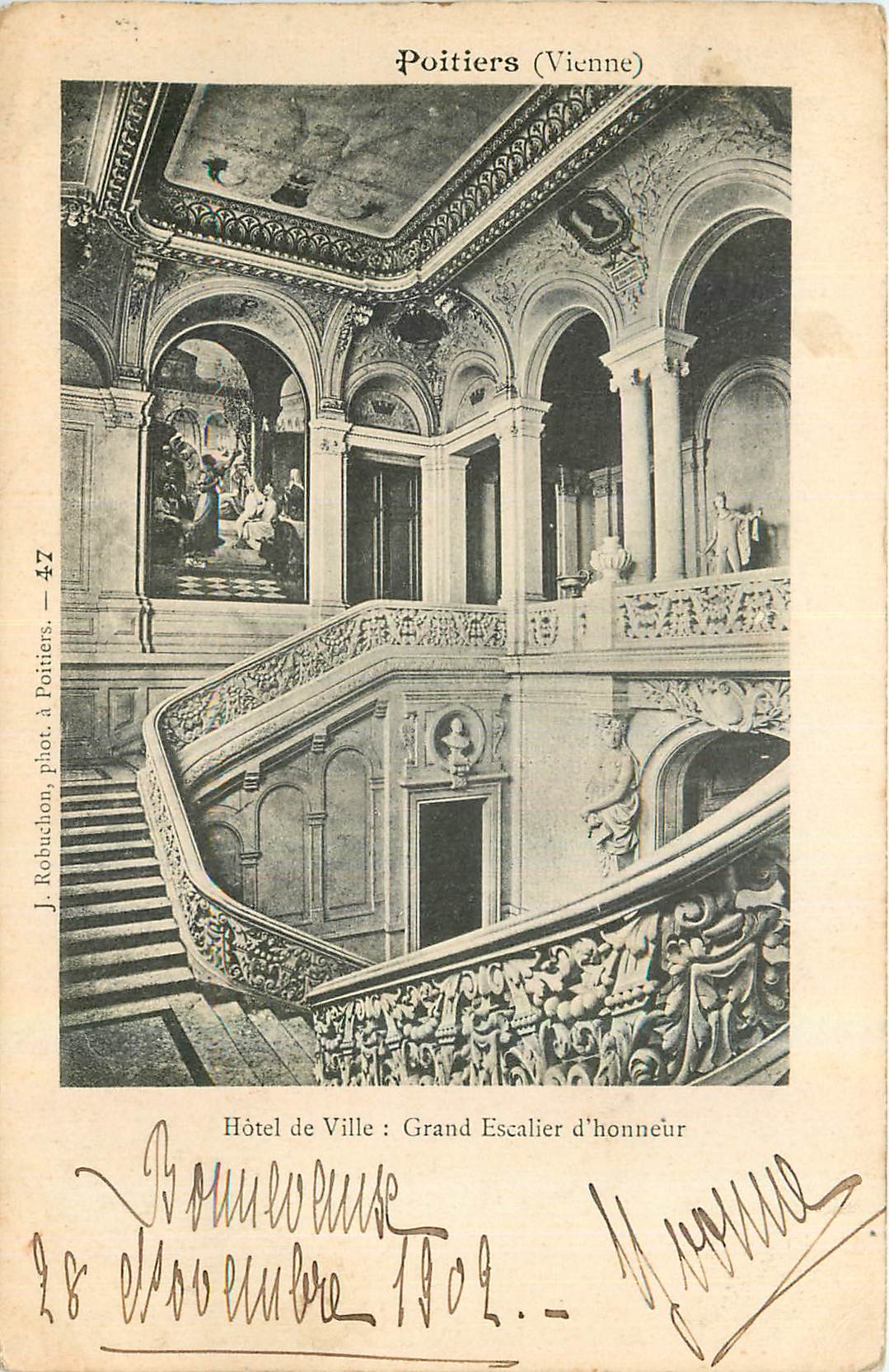 CPA Hotel de Ville Grand Escalier d'Honneur Poitiers Vienne