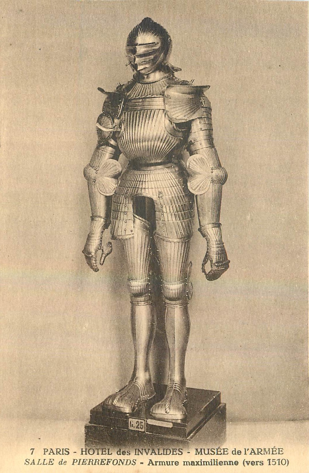 CPA Paris Hotel des Invalides Musee de l'Armee Salle de Pierrefonds