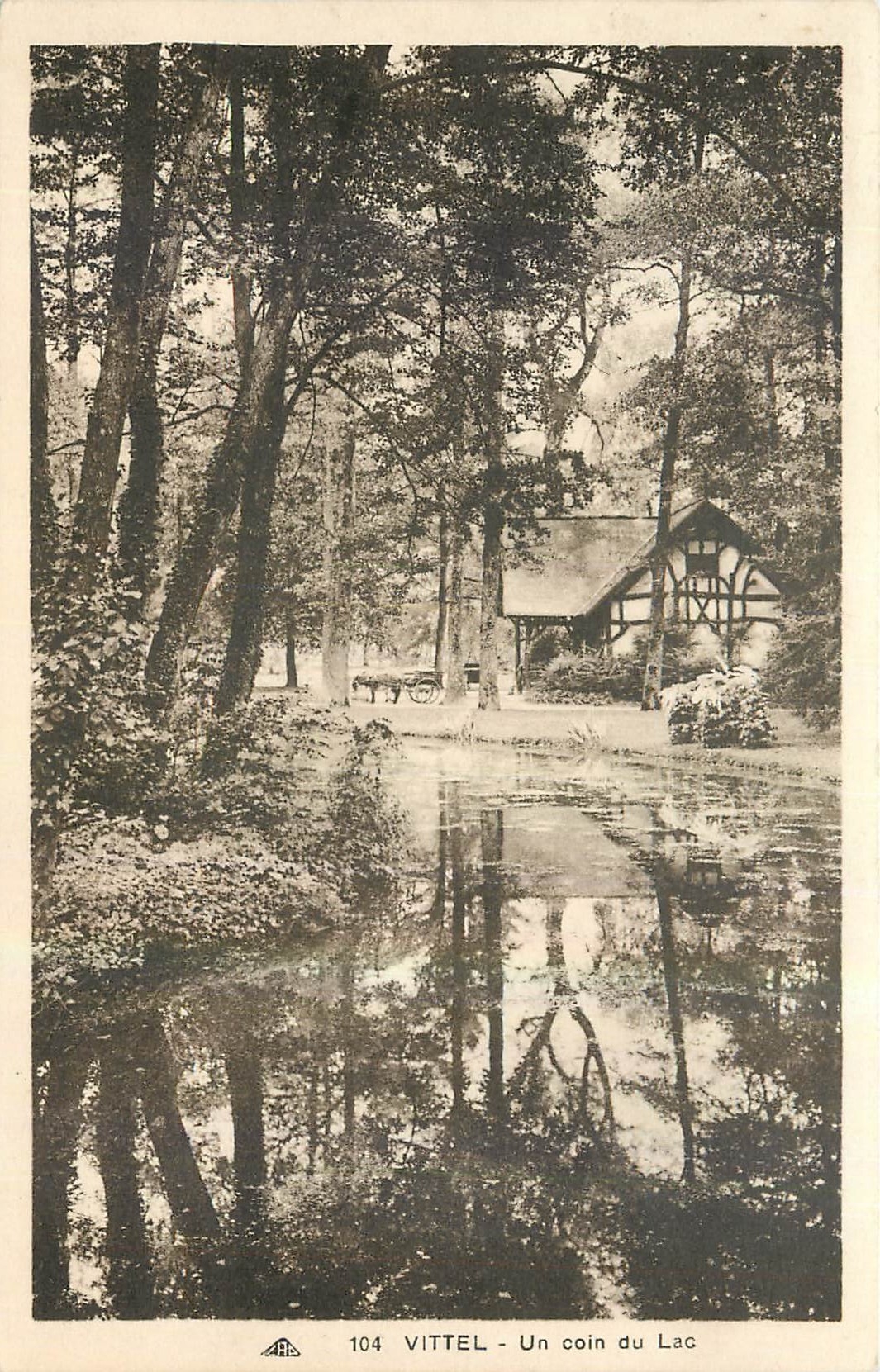 CPA Vittel Un coin du Lac 