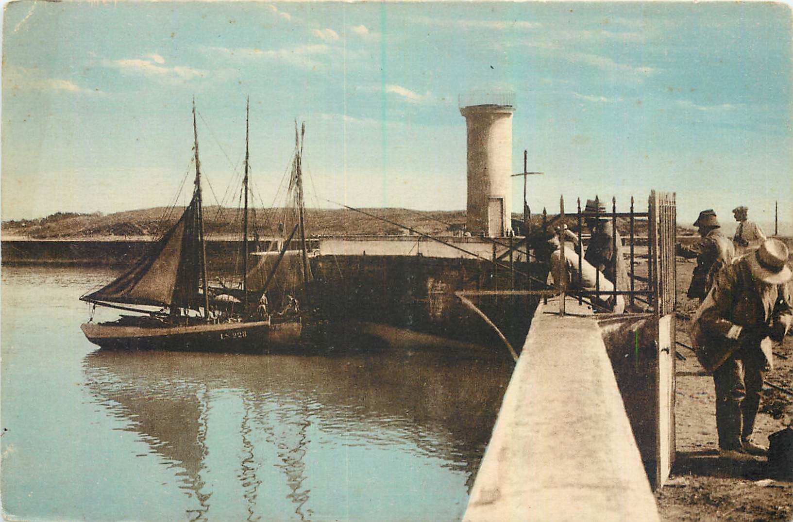 CPA Etude au Port Saint Gilles Croix de Vie Vendee Bateau