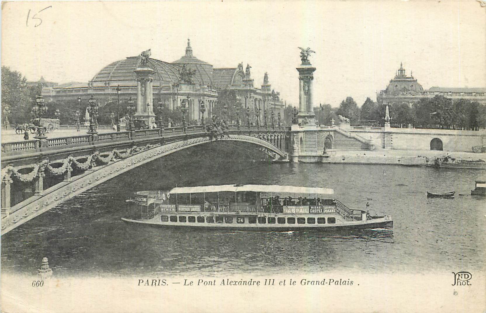 CPA Paris Le Pont Alexandre III et le Grand Palais Bateau