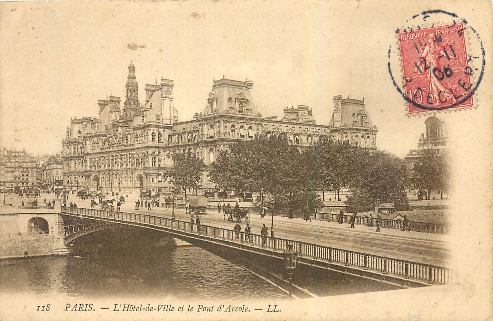CPA Paris l'Hotel de Ville et le Pont d'Arcole 