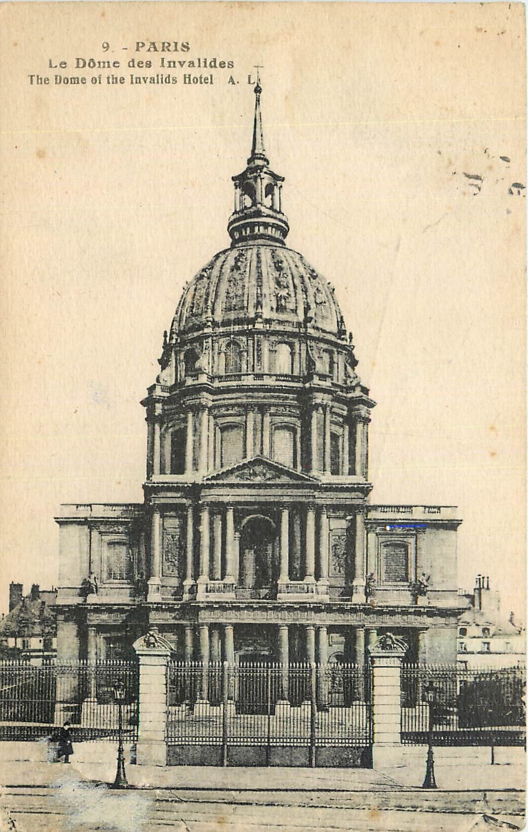 CPA Paris Le Dome des Invalides