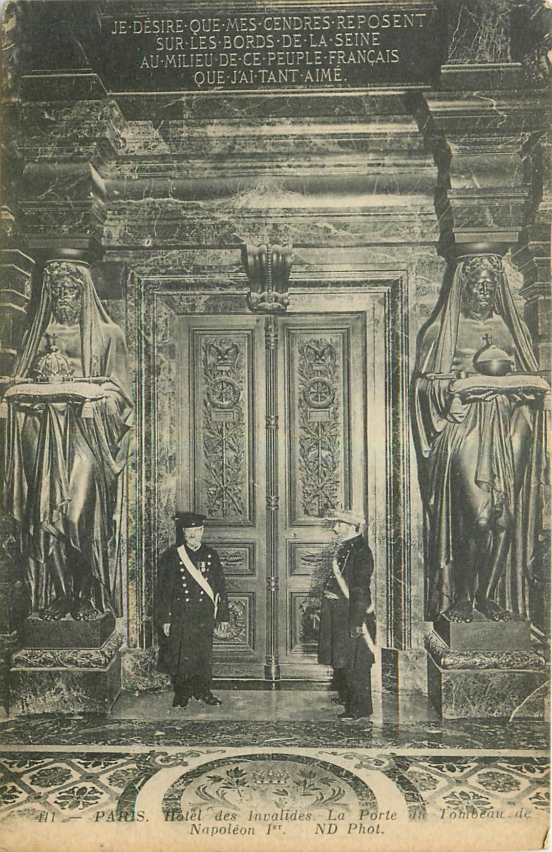 CPA Paris Hotel des Invalides La Porte du Tombeau de Napoleon I 