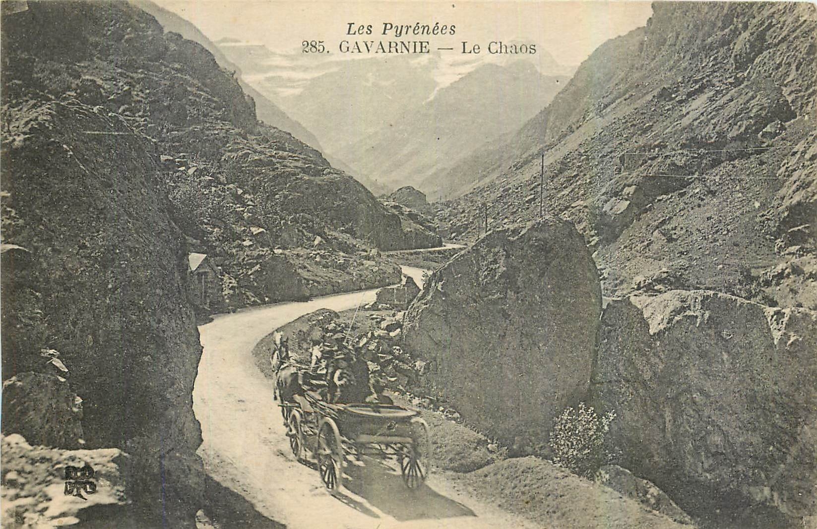 CPA Les Pyrenees gavarnie Le Chaos Attelage