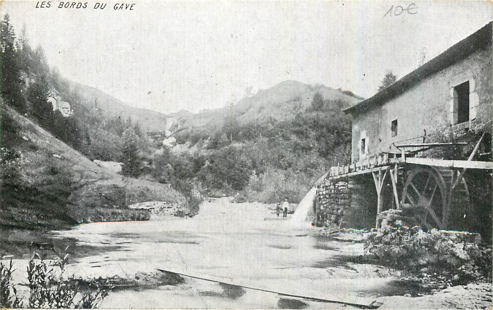 CPA Les Bords du Gave Moulin a eau
