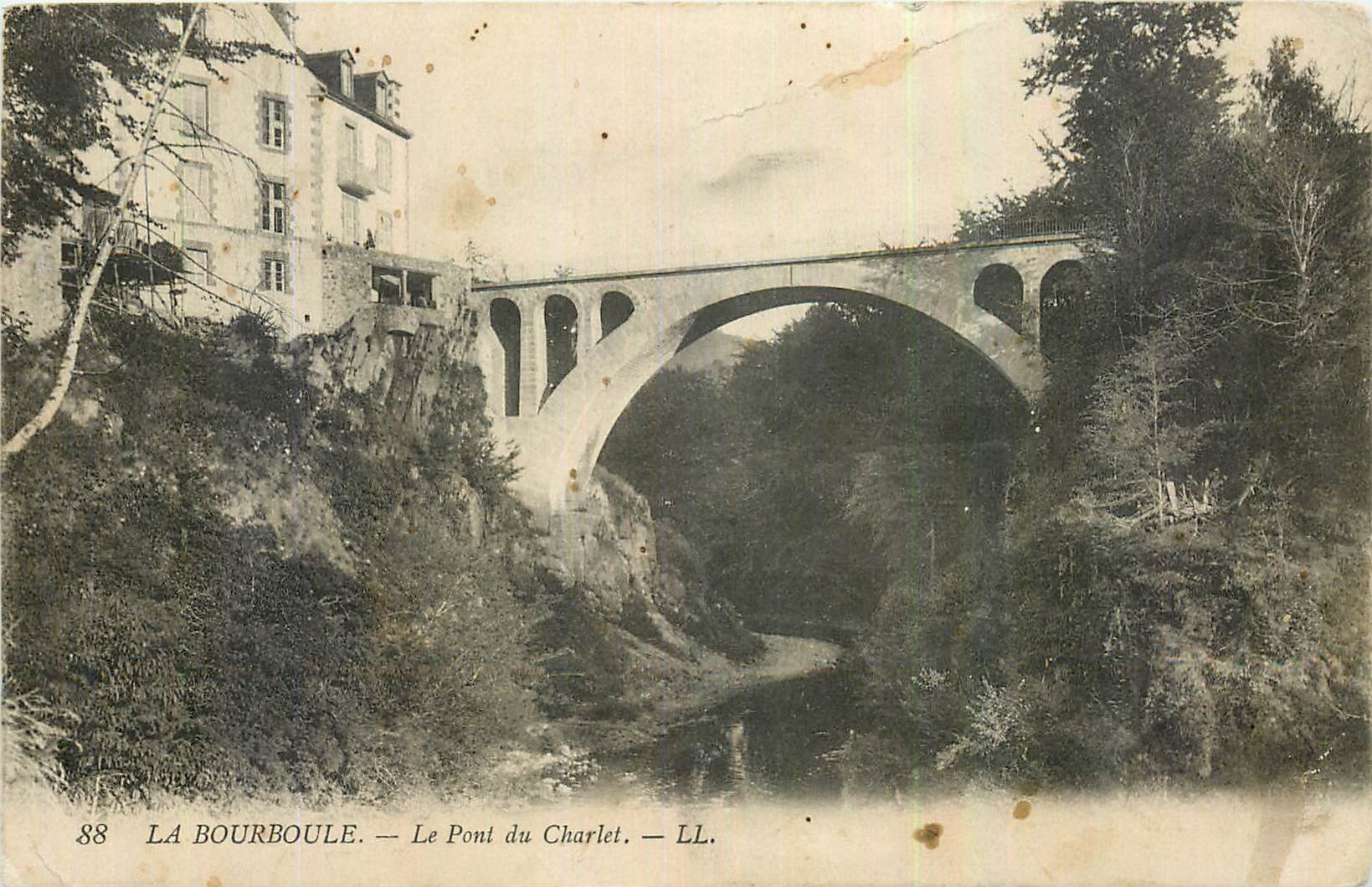 CPA La Bourboule le Pont du Charles 