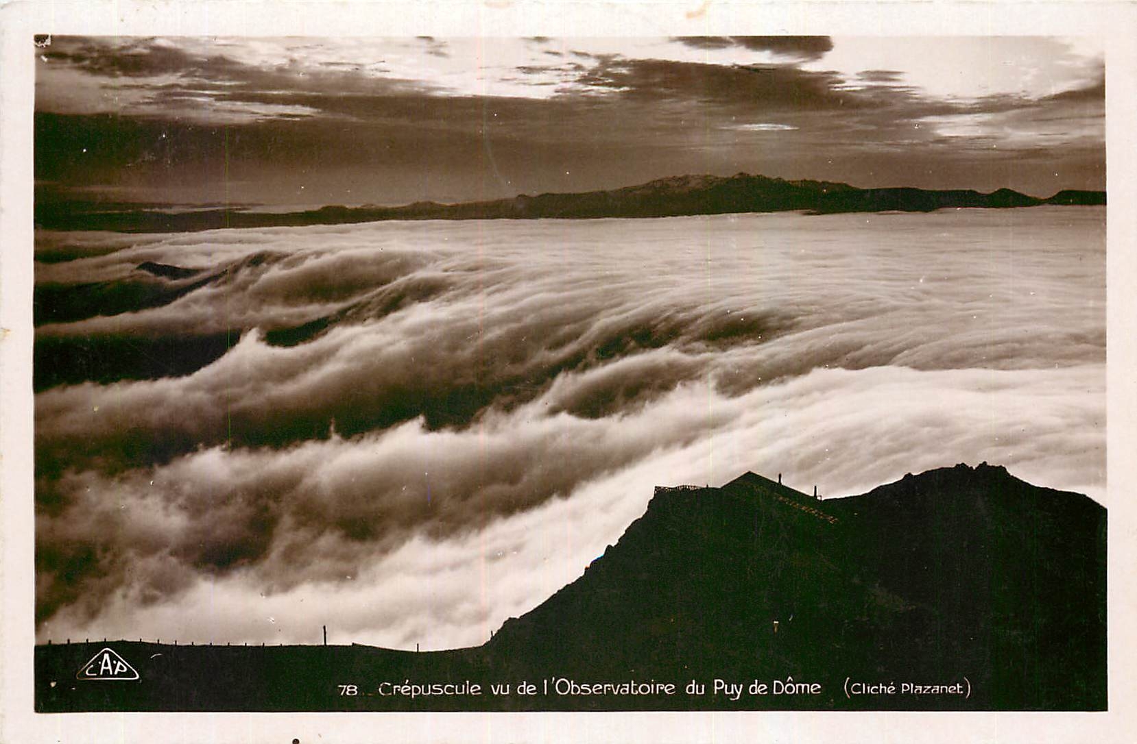 CPA Crepuscule vu de l'Observatoire du Puy de Dome 