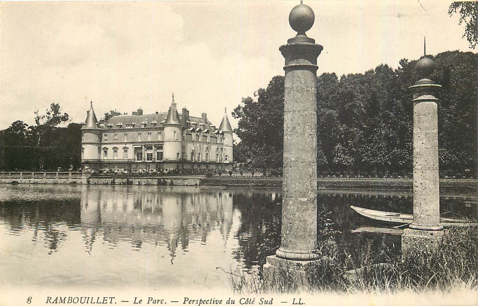 CPA Rambouillet Le Parc Perspective du Cote Sud 