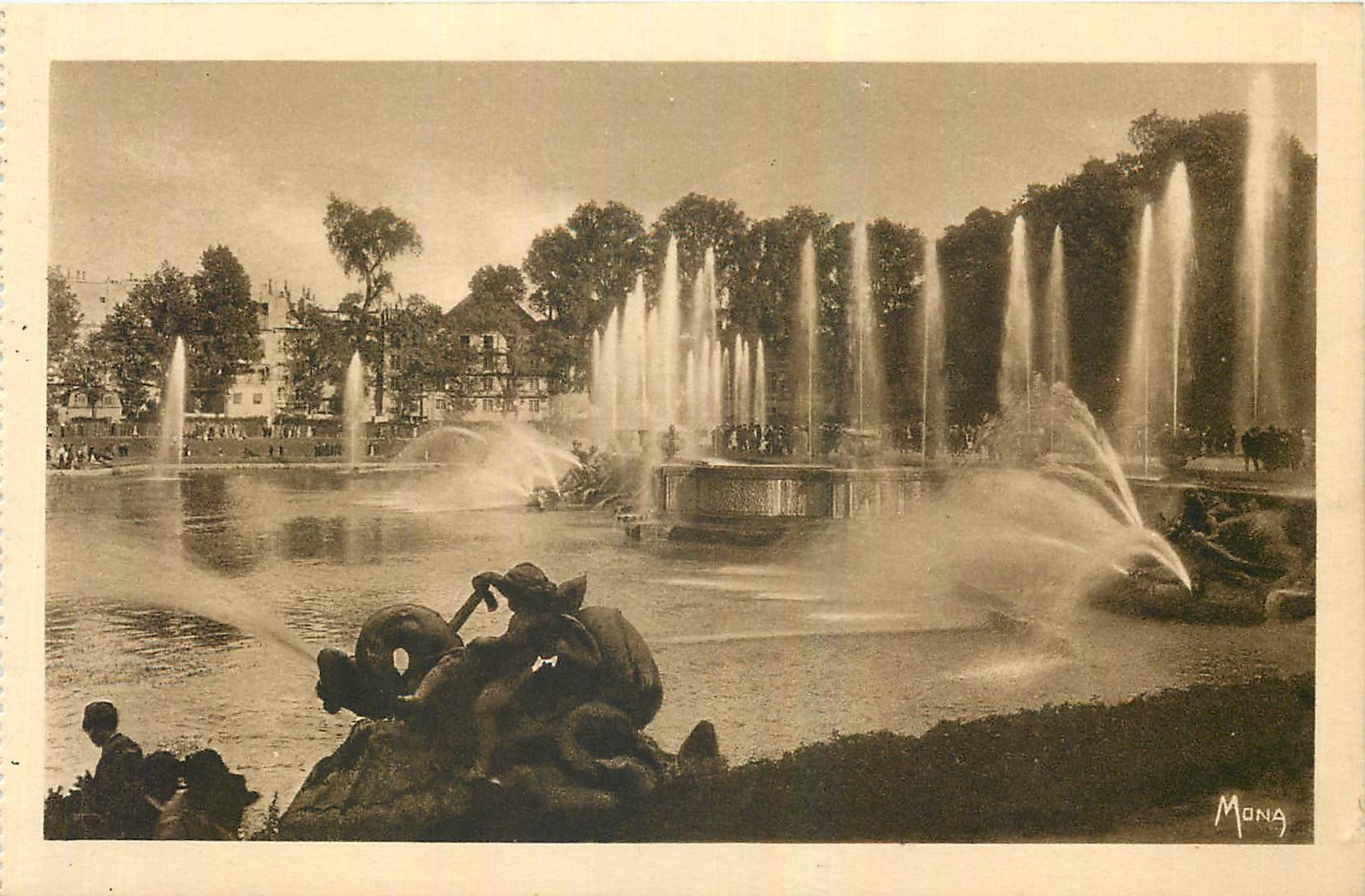 CPA Les Petits Tableaux de Versailles Le Bassin de Neptune Grandes Eaux