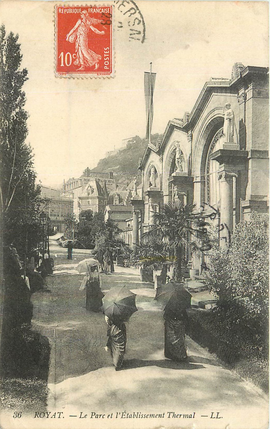 CPA Royat Le Parc et l'Etablissement Thermal 