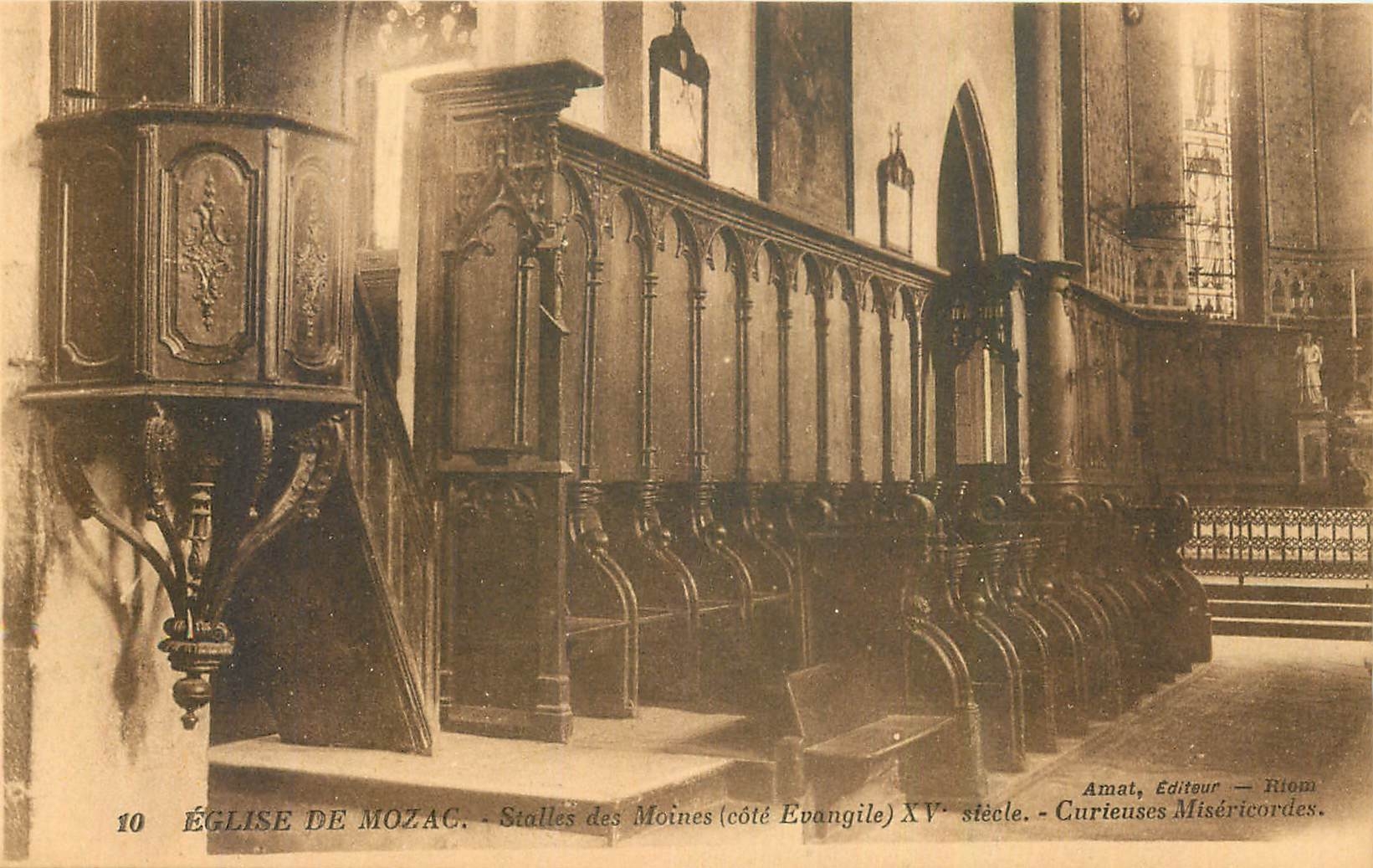CPA Eglise de Mozac Stalles des Moines Cote Evangile Curieuses misericordes 