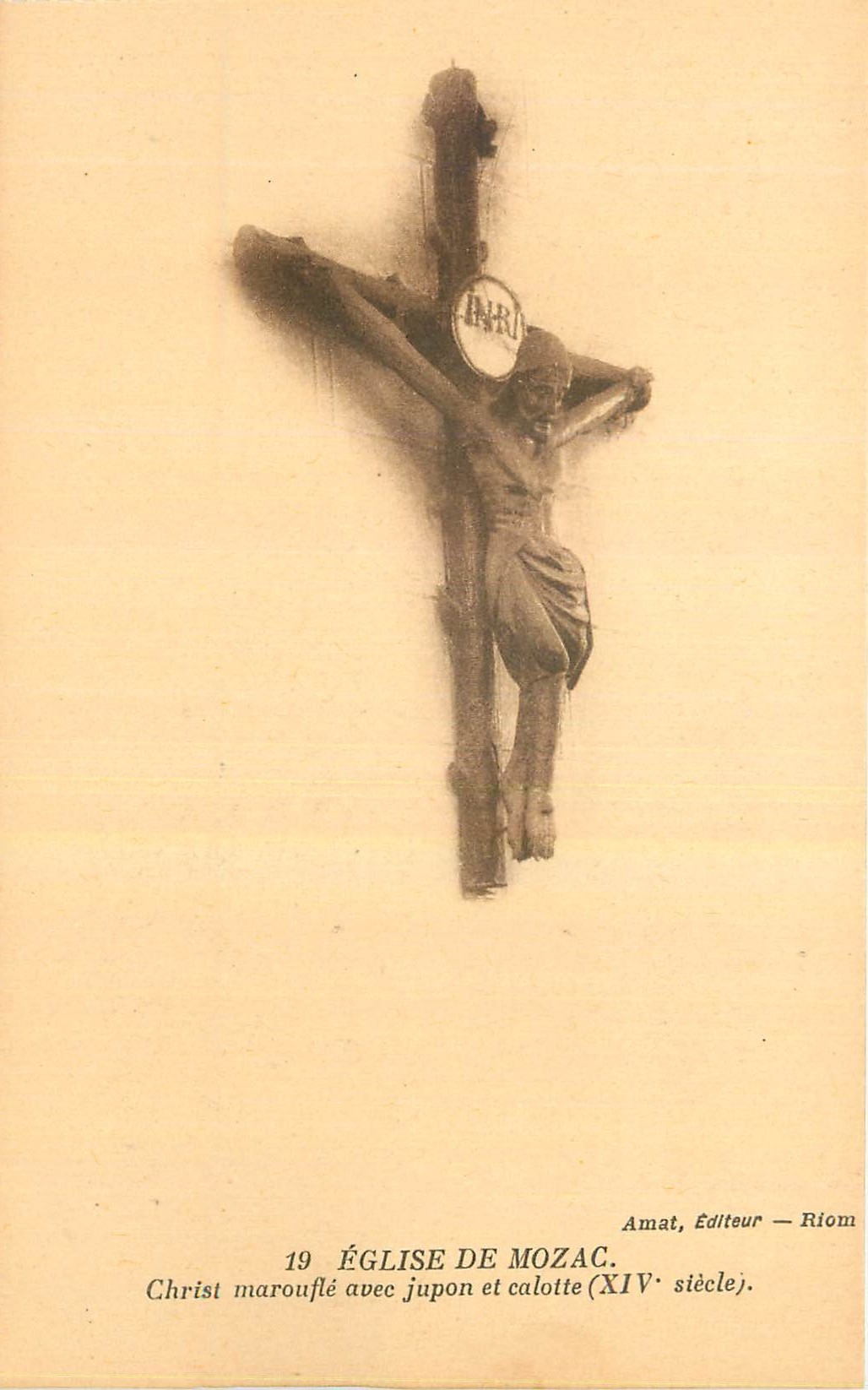 CPA Eglise de Mozac Christ maroufle avec jupon et calotte 