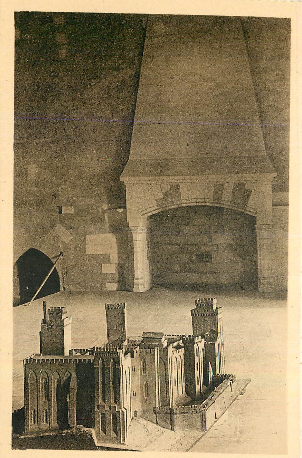 CPA Avignon Palais des Papes Salle des Festins Maquette du Palais 