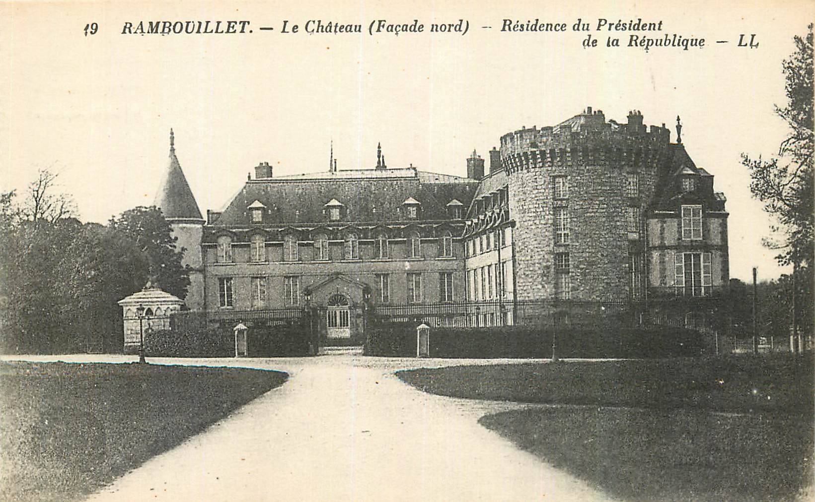 CPA Rambouillet Le Chateau Facade nord Residence du President de la Republique 