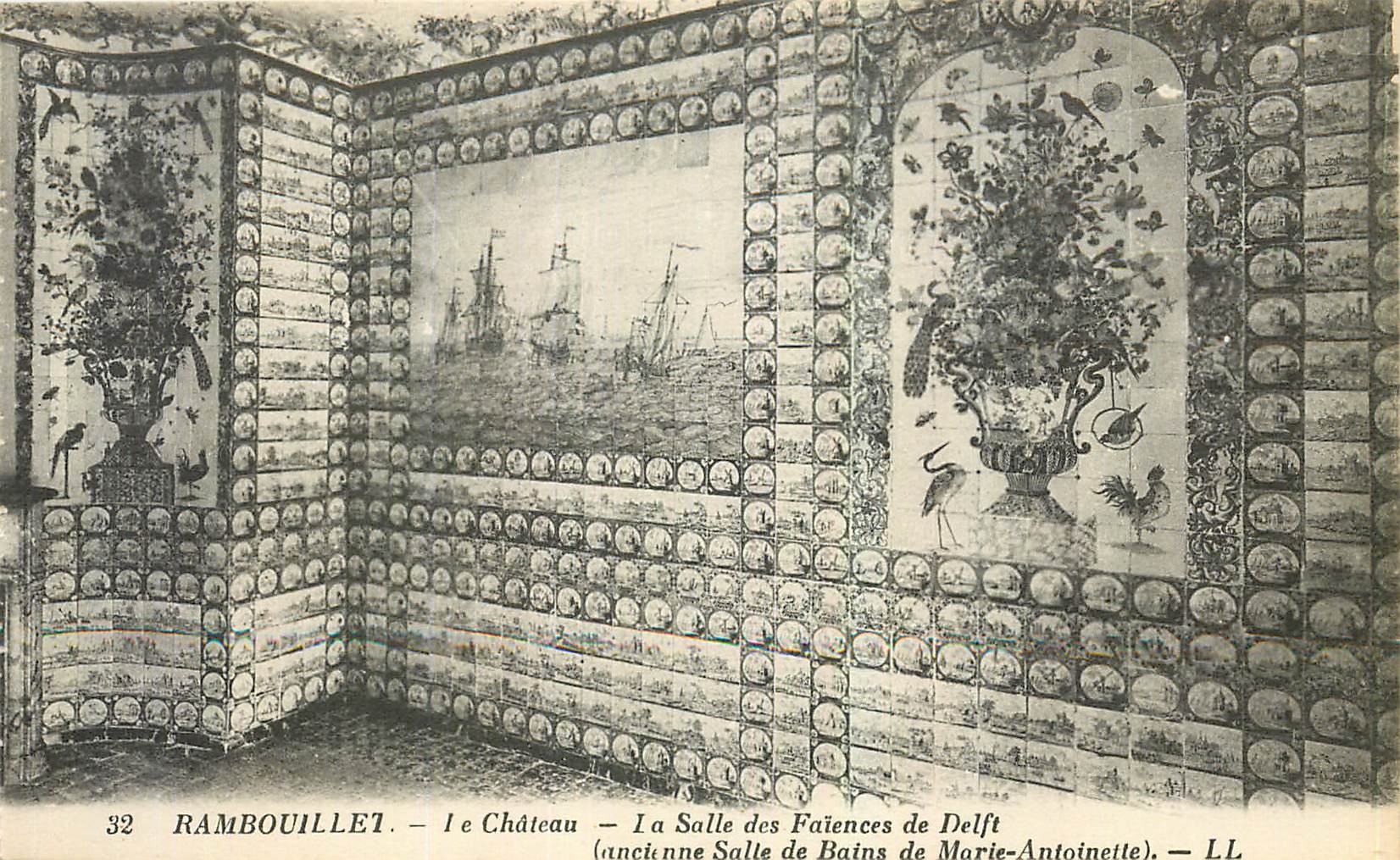 CPA Rambouillet Le Chateau La Salle des Faiences de Delfi ancienne Salle de Bains de Marie Antoinett