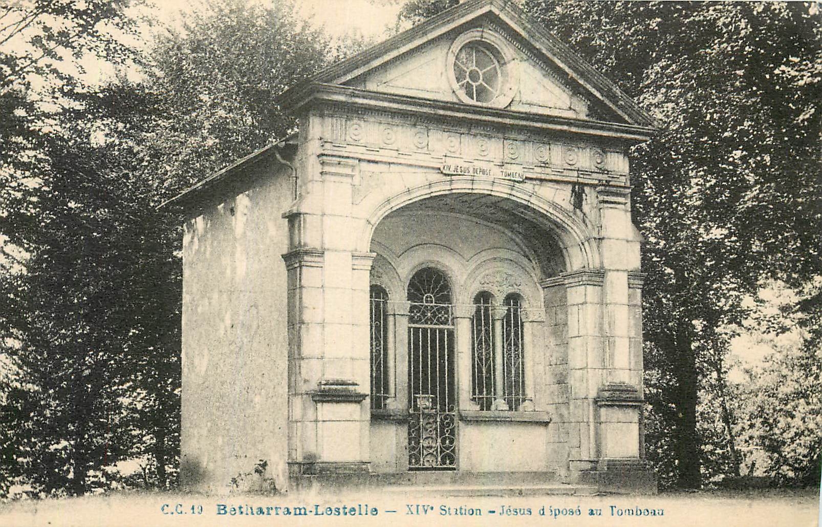 CPA Betharram Lestelle XIV Station Jesus dispose au Tombeau 