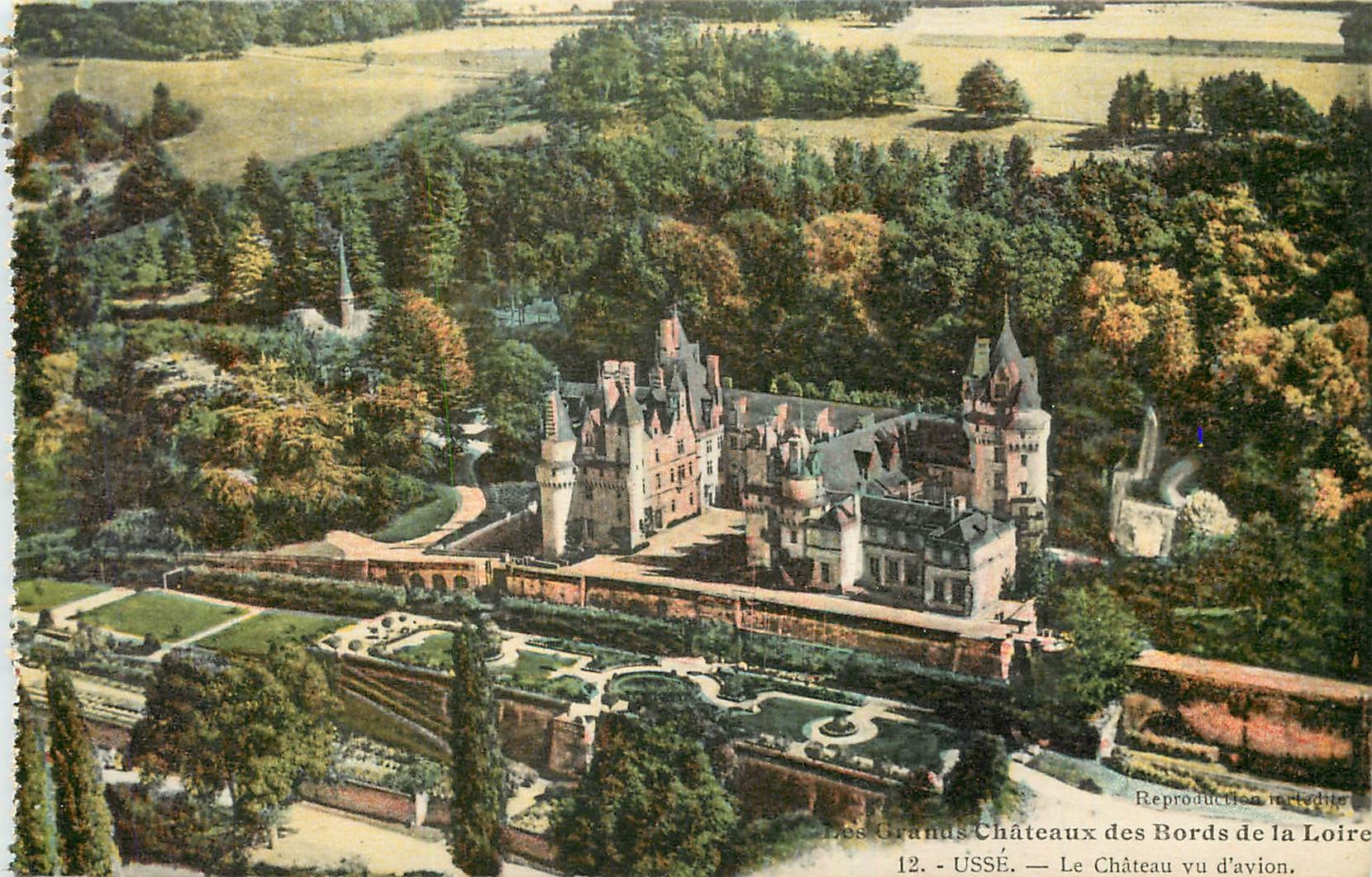 CPA Les Grands Chateaux des Bords de la Loire Usse Le Chateau vu d'avion