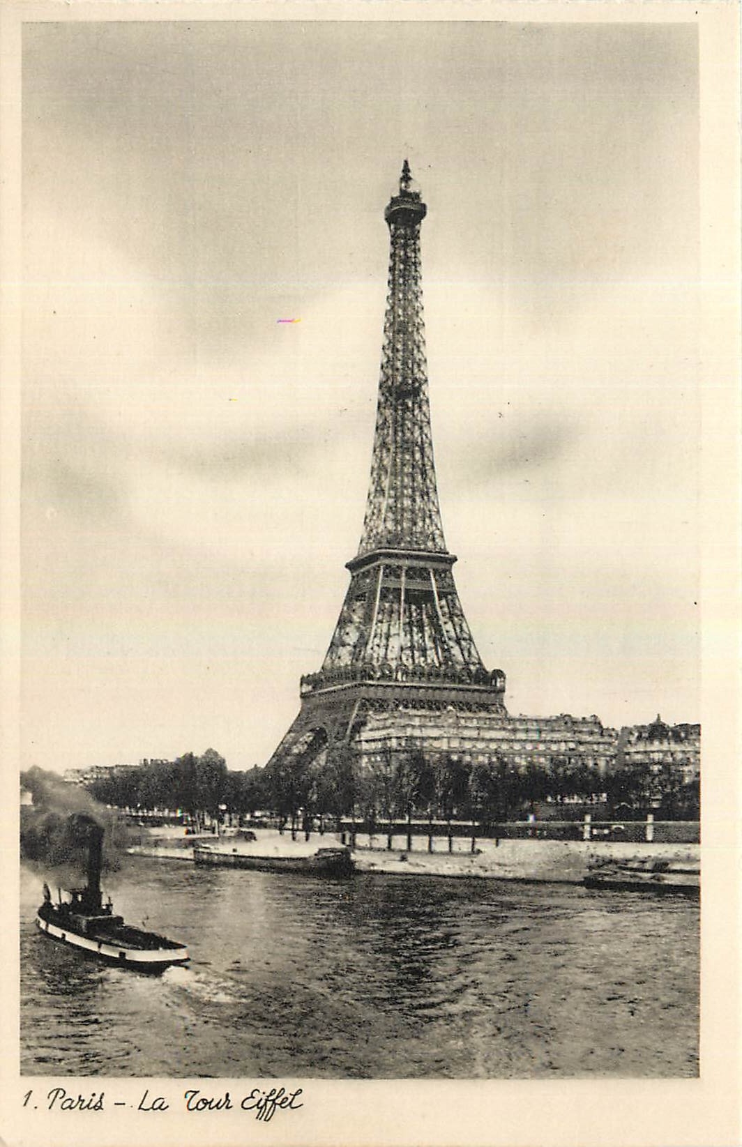 CPA Paris La Tour Eiffel 