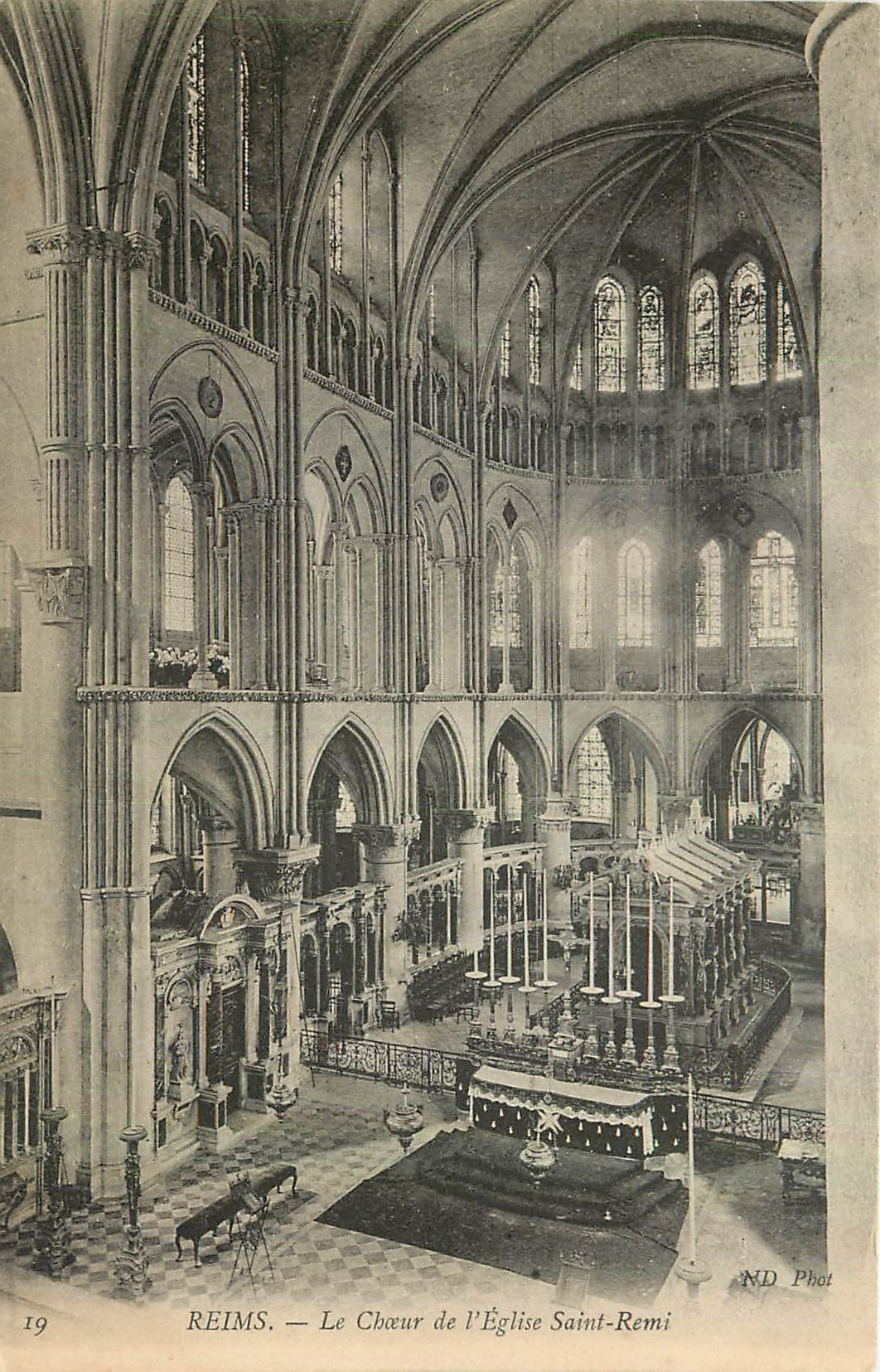 CPA Reims Le Choeur de l'Eglise Saint Remi 