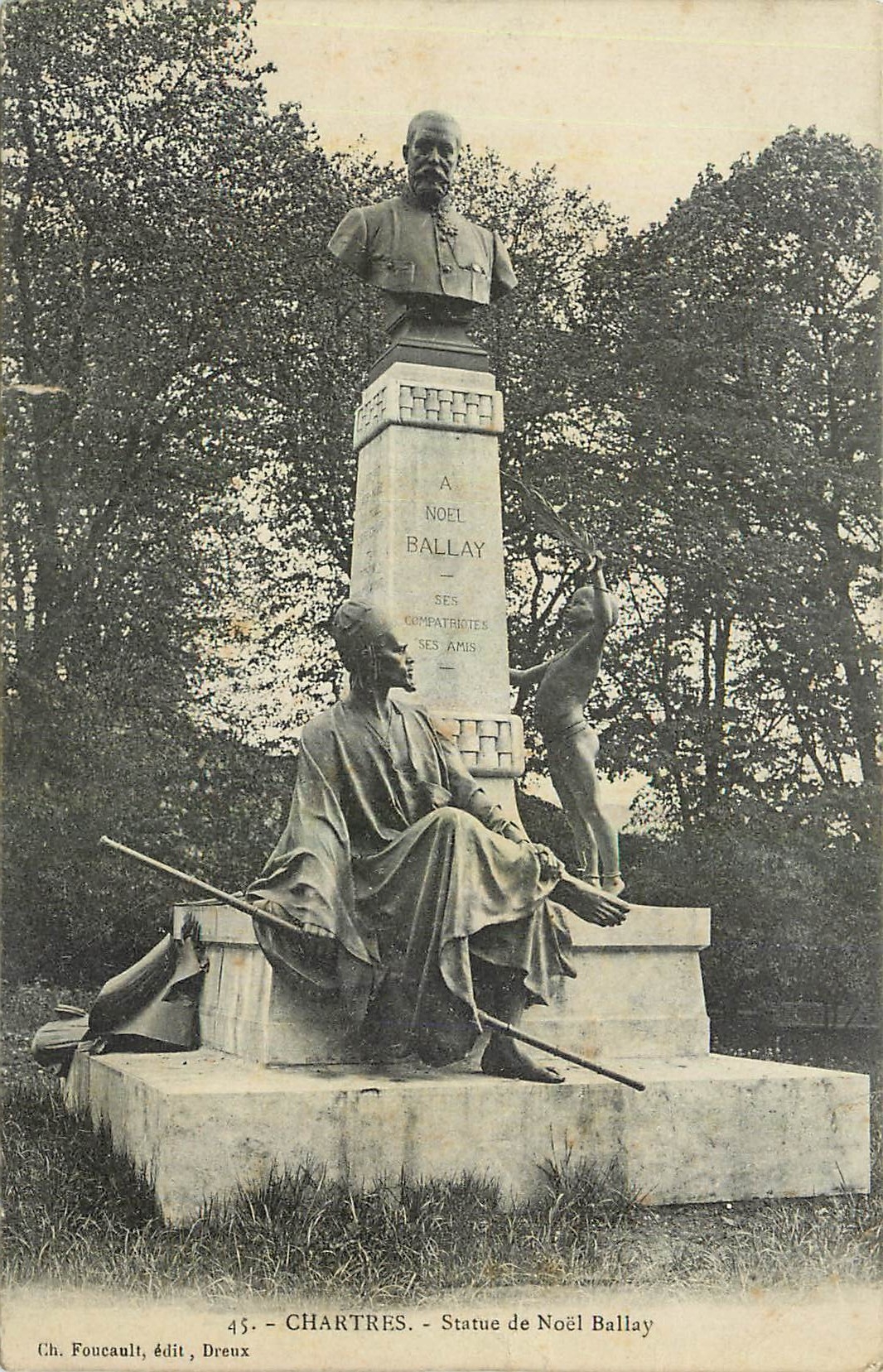 CPA Chartres Statue de Noel Ballay 