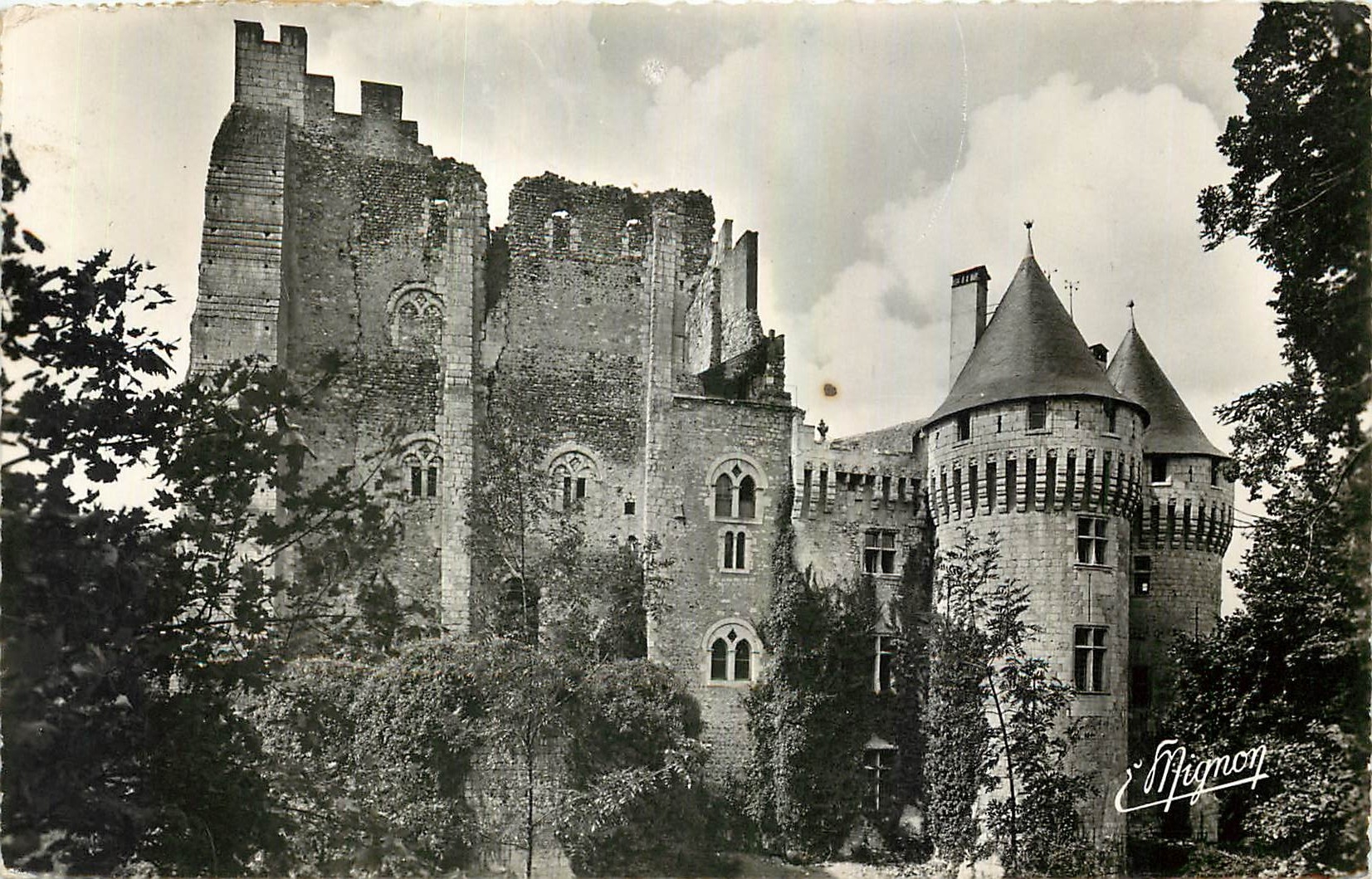 CPM Nogent le Retrou E et L Le Chateau St Jean