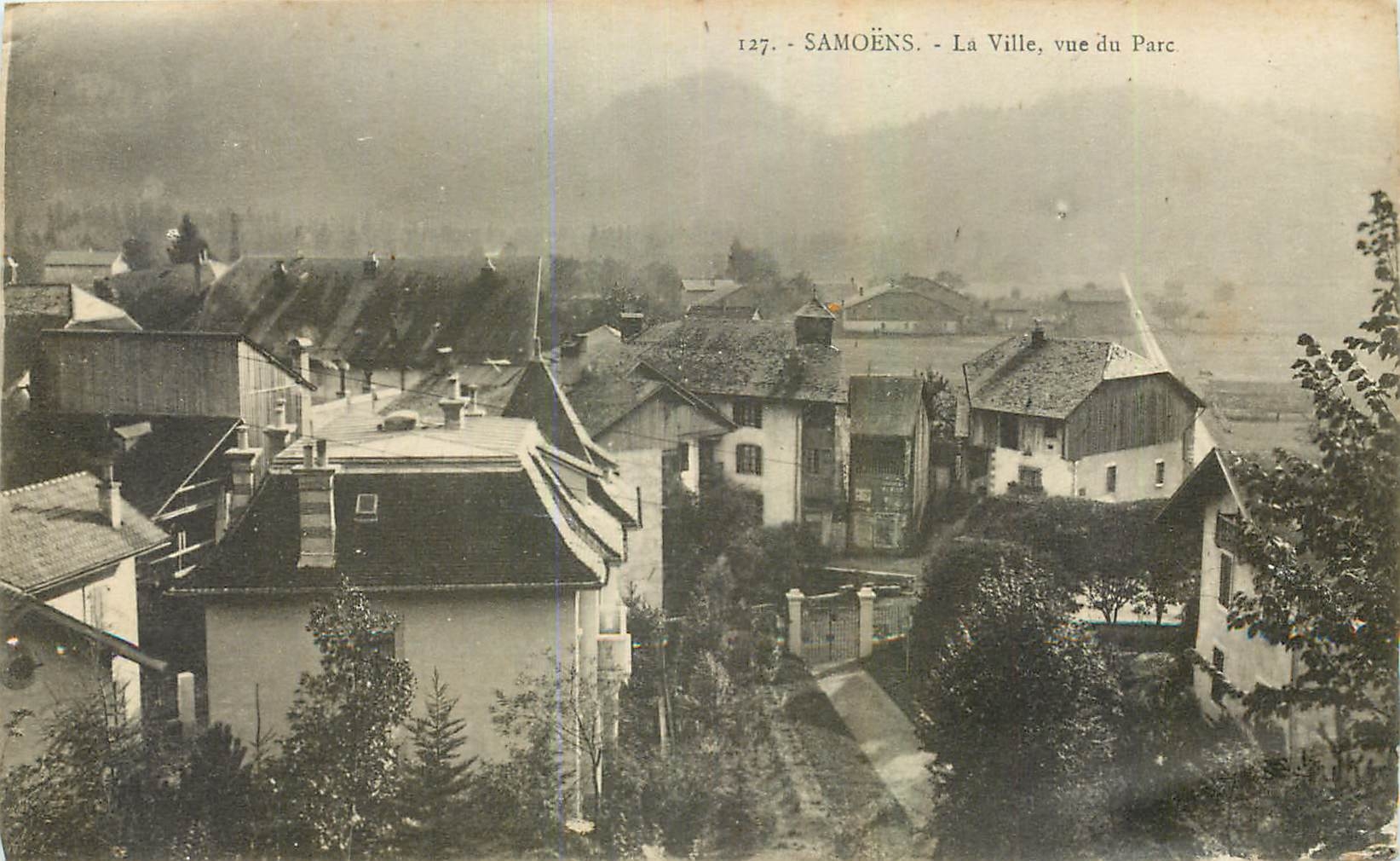 CPA Samoens La Ville vue du Parc 