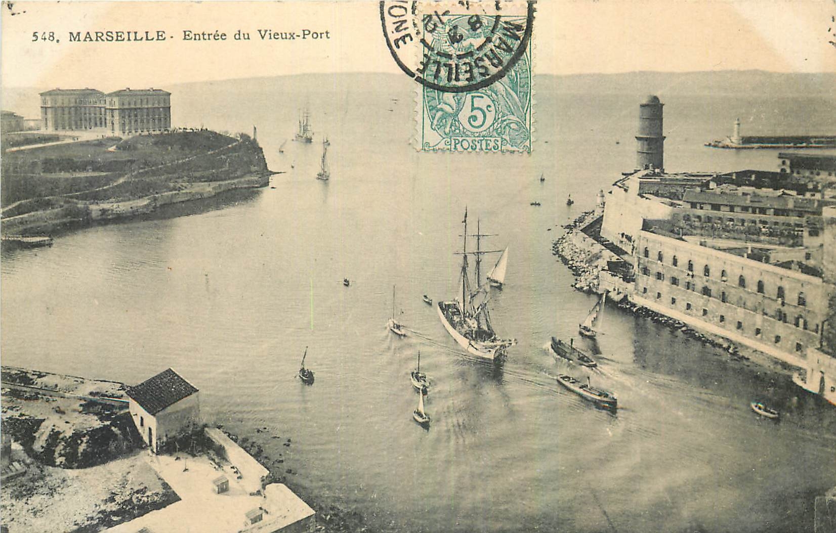 CPA Marseille Entree de Vieux Port Bateaux