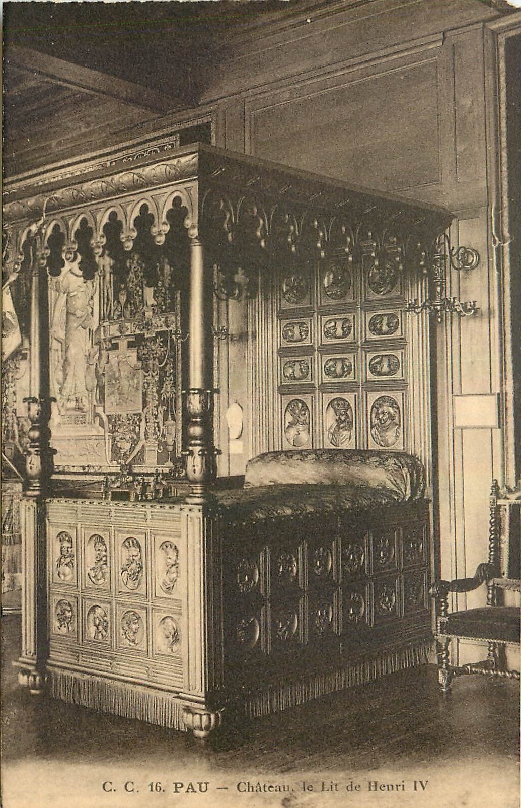 CPA Pau Chateau de Lit de Henri IV 