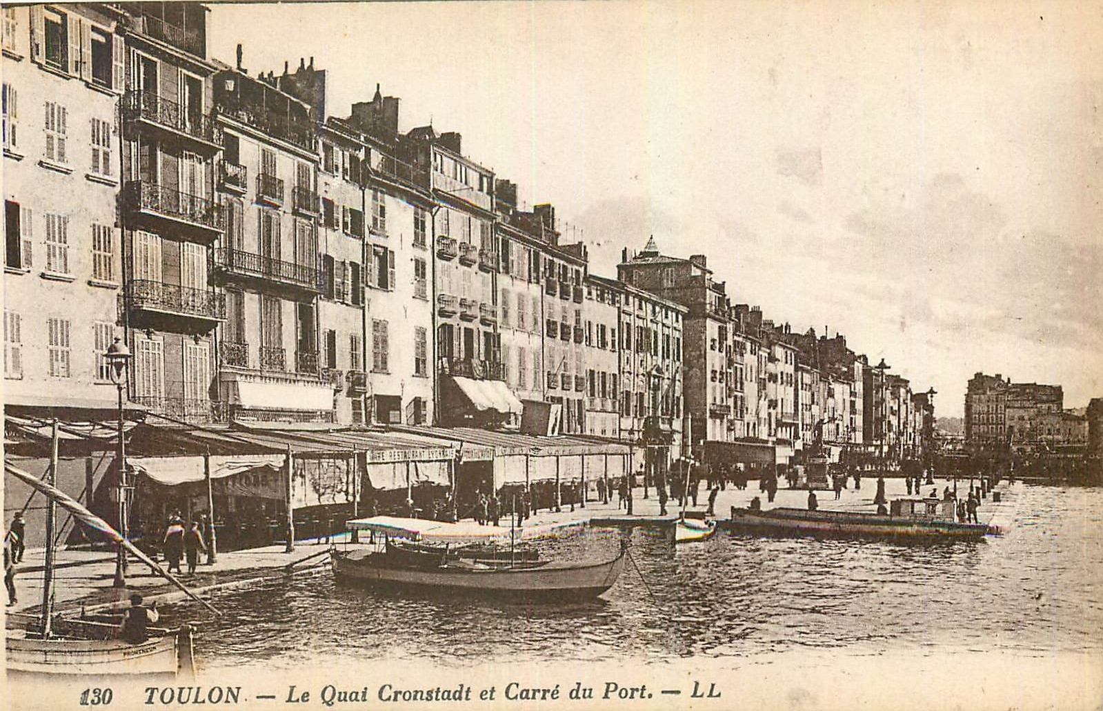 CPA Toulon Le Quai Cronstadt et carre du Port 