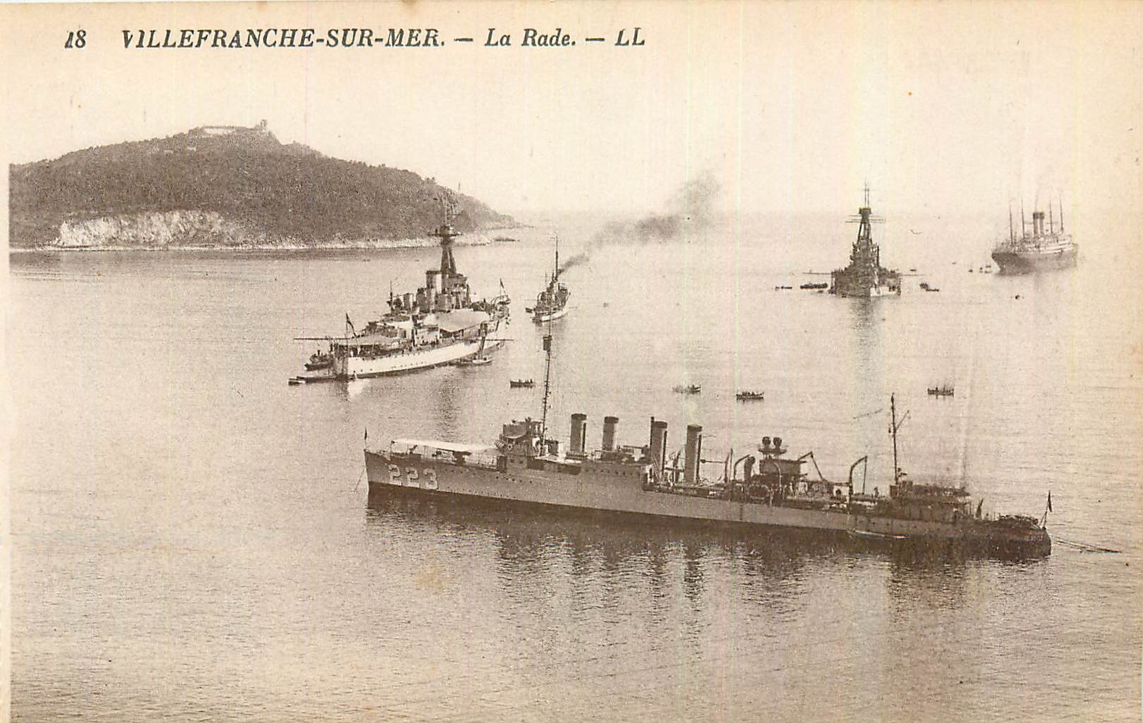 CPA Villefranche sur Mer La Rade Bateaux de guerre