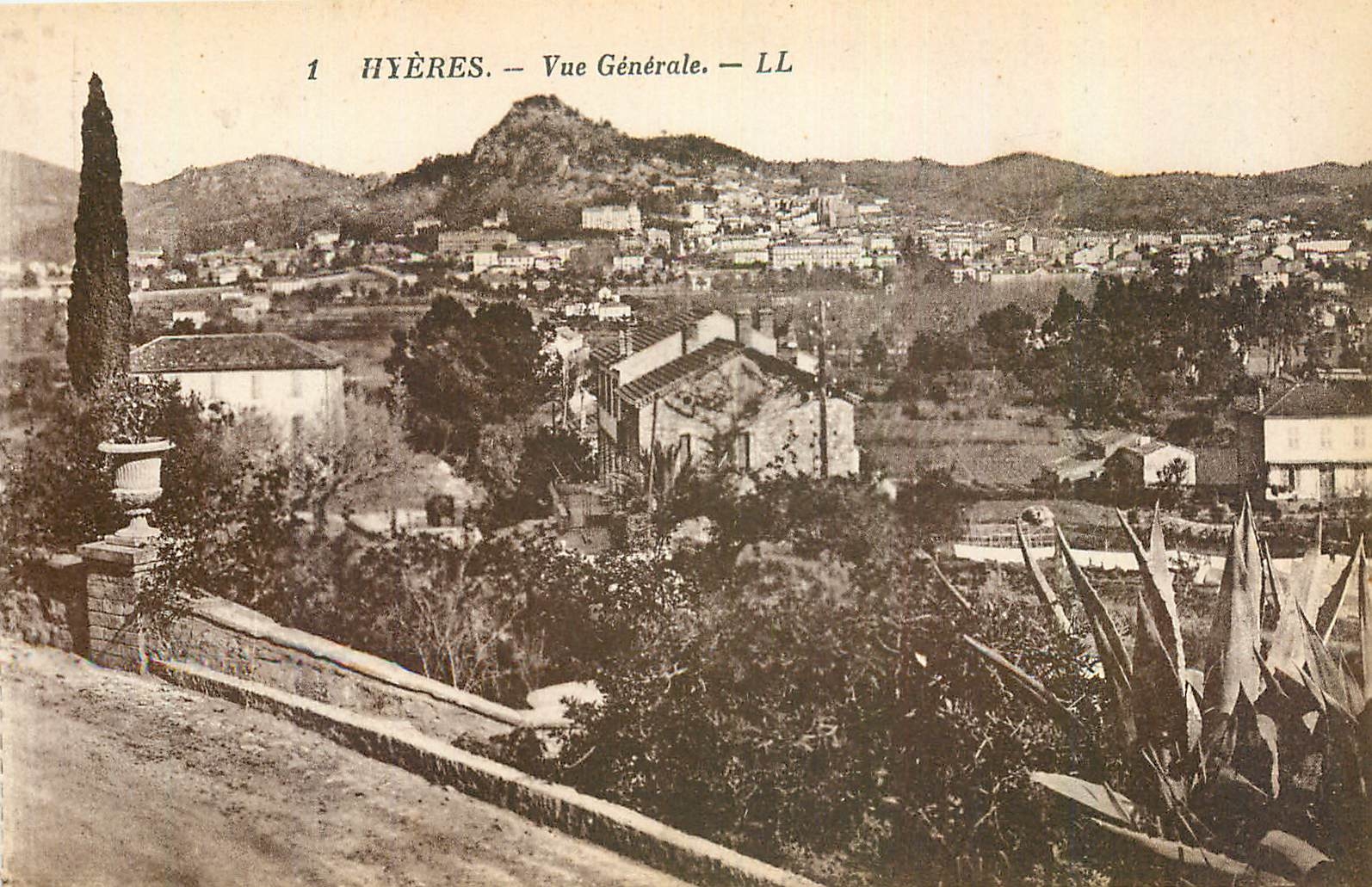 CPA Hyeres Vue Generelae 