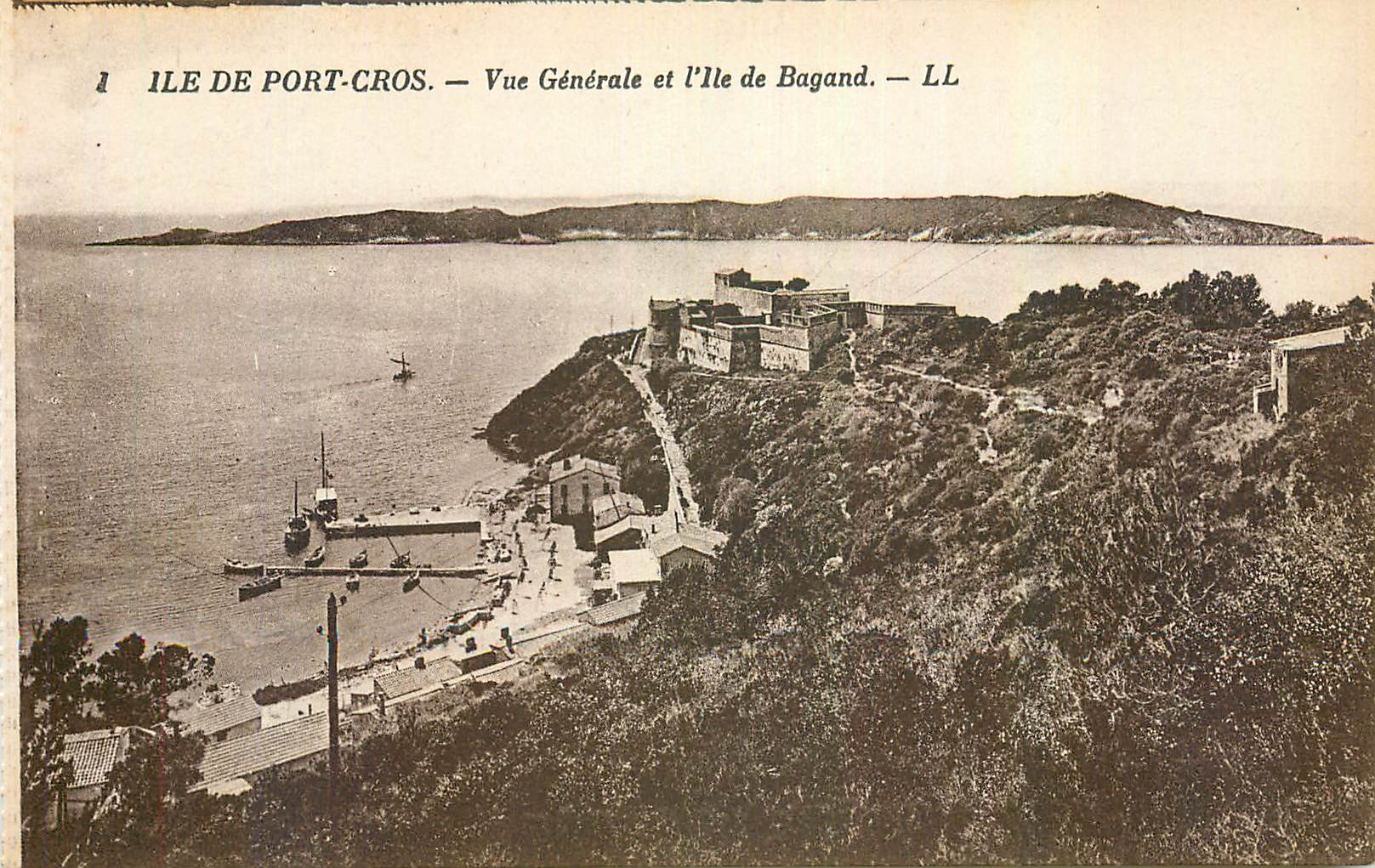 CPA Ile de Port Cros Vue generale et l'Ile Bagand 