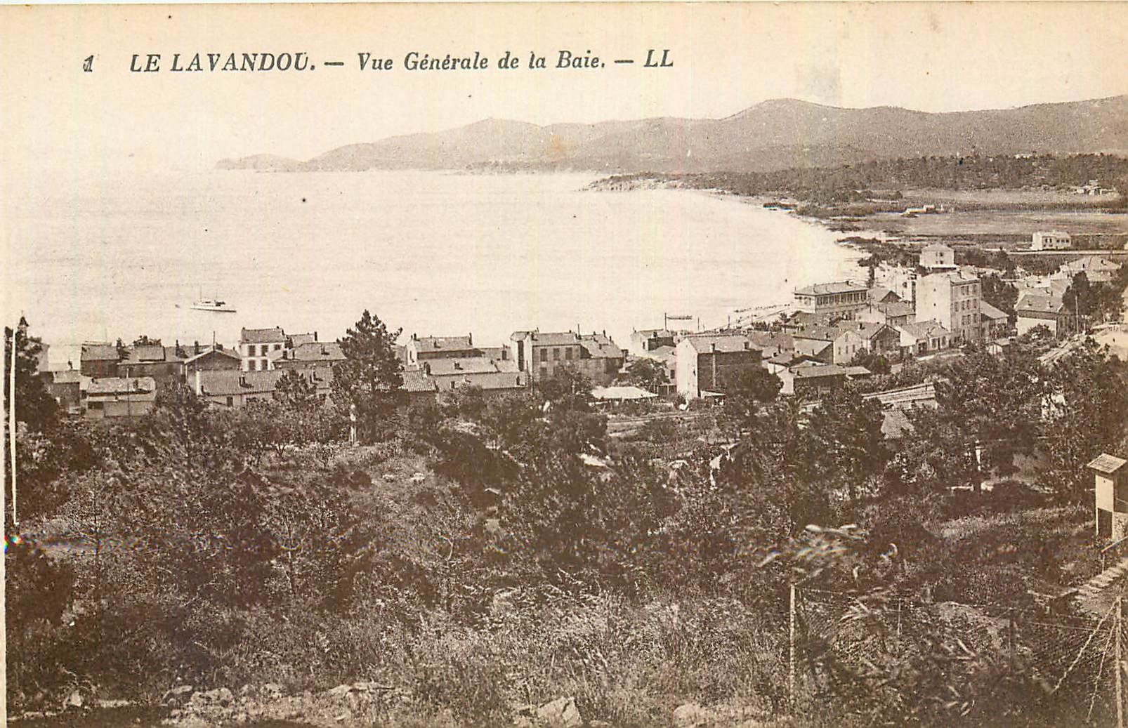 CPA Le Lavandou Vue generale de la Baie 