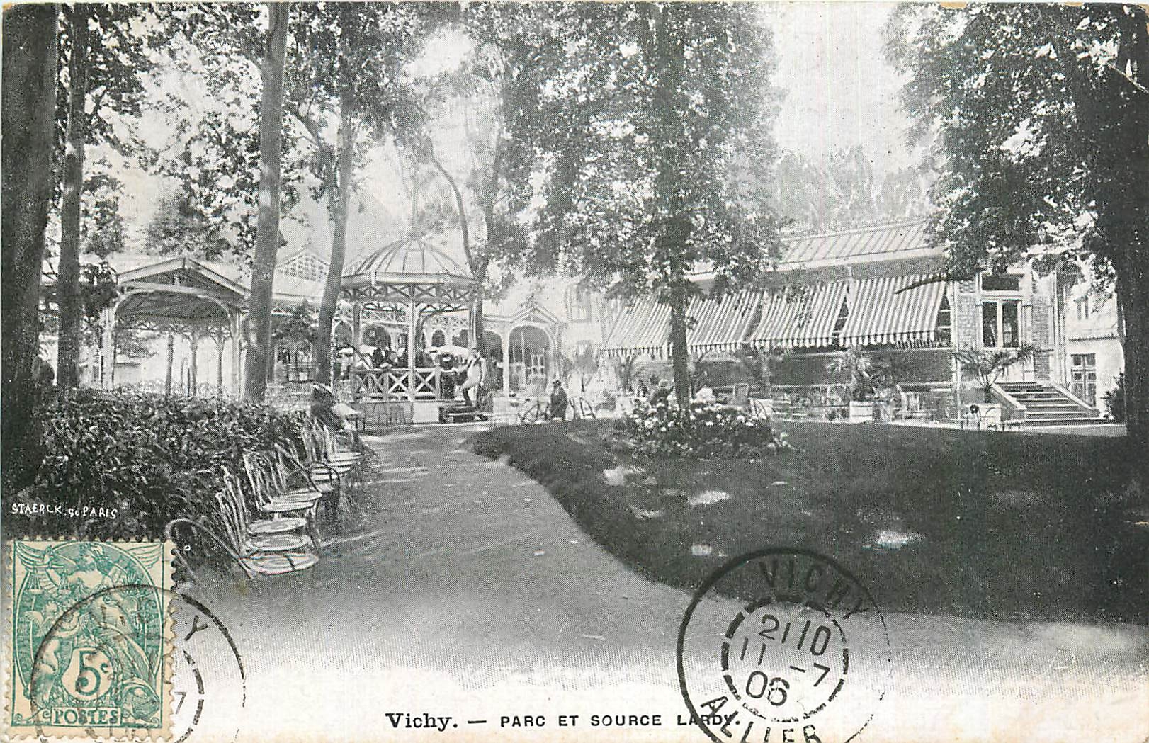 CPA Vichy Parc etSource Lardy 
