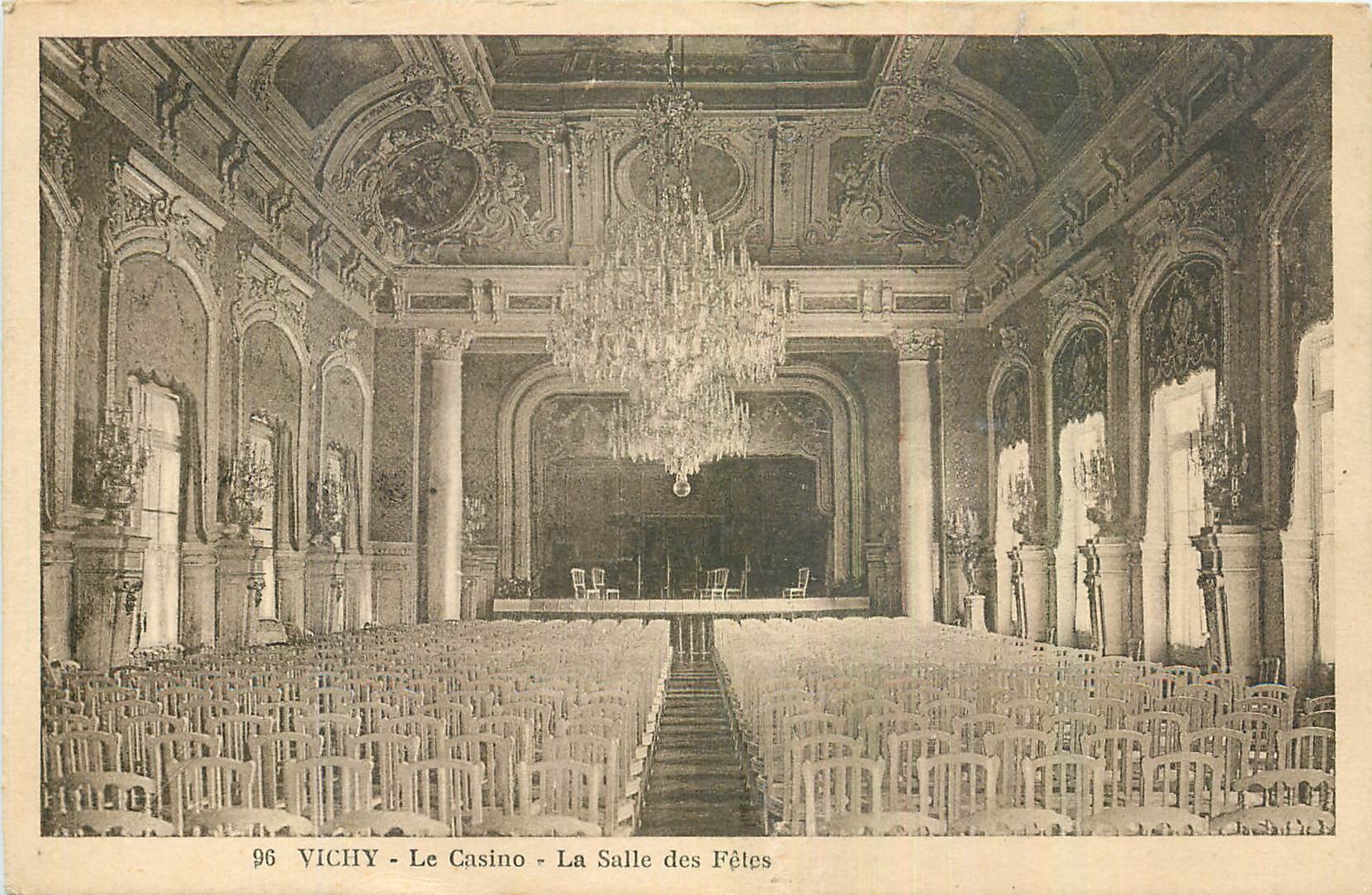 CPA Vichy Le Casino La Salle des Fetes 