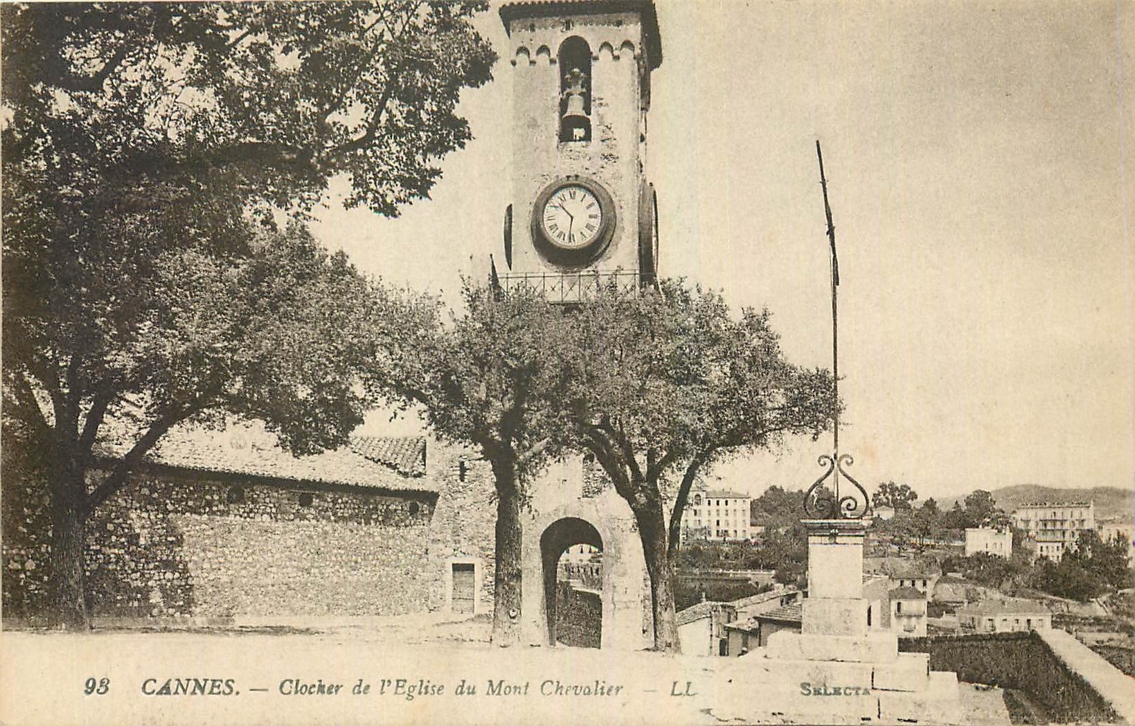 CPA Cannes Clocher de l'Eglise du Mont Chevalier