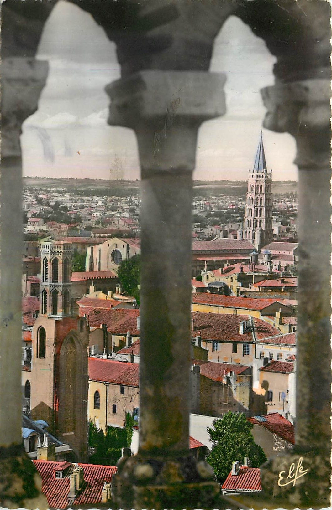 CPA Toulouse Le Clocher des Cordeliers et Basiliques St Sernin vus de la Galerie du Clocher des Jaco