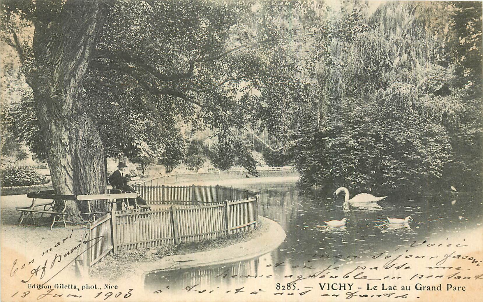 CPA Vichy Le Lac au Grand Parc 